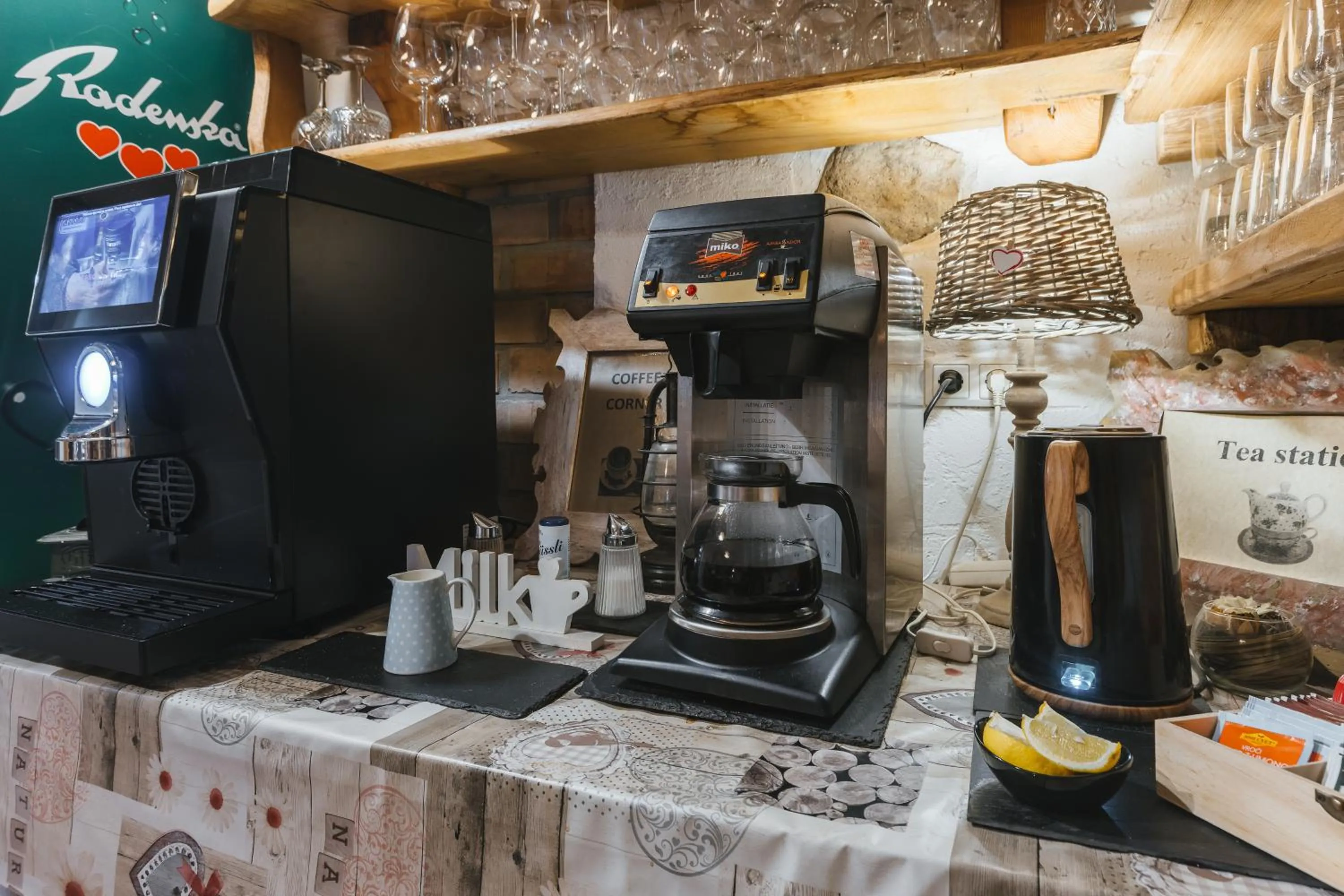 Breakfast in Old Bled House