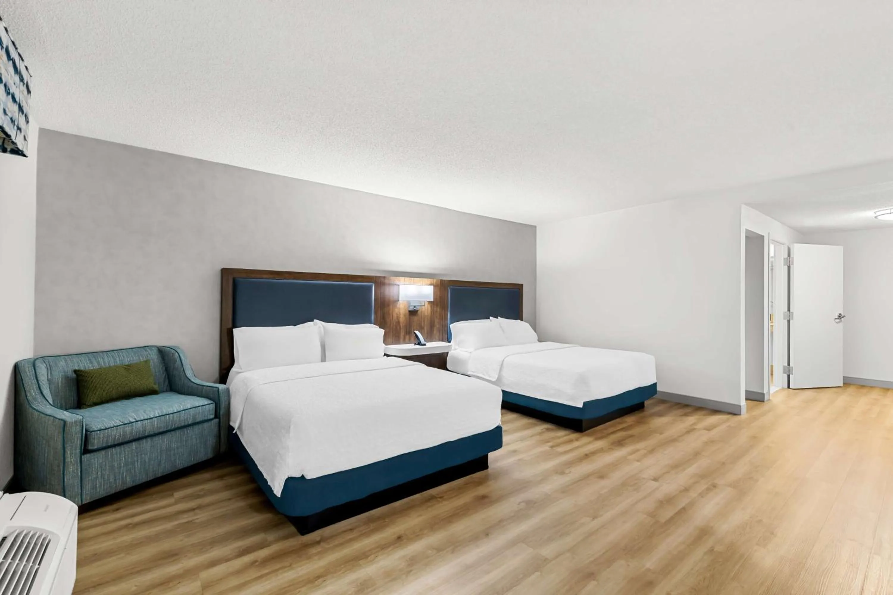 Bed in Hampton Inn Chattanooga-North