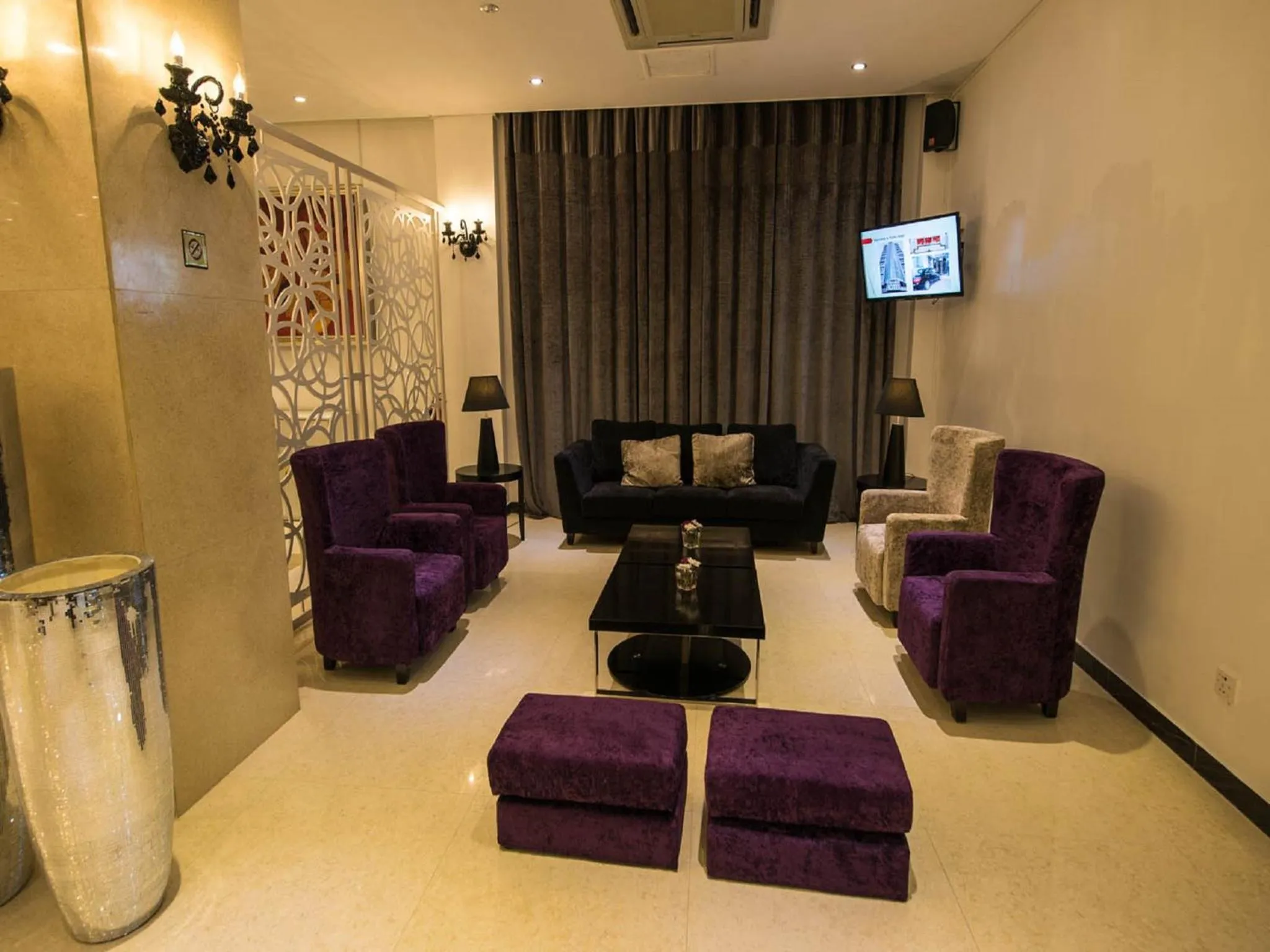 Lobby or reception in Palms Hotel