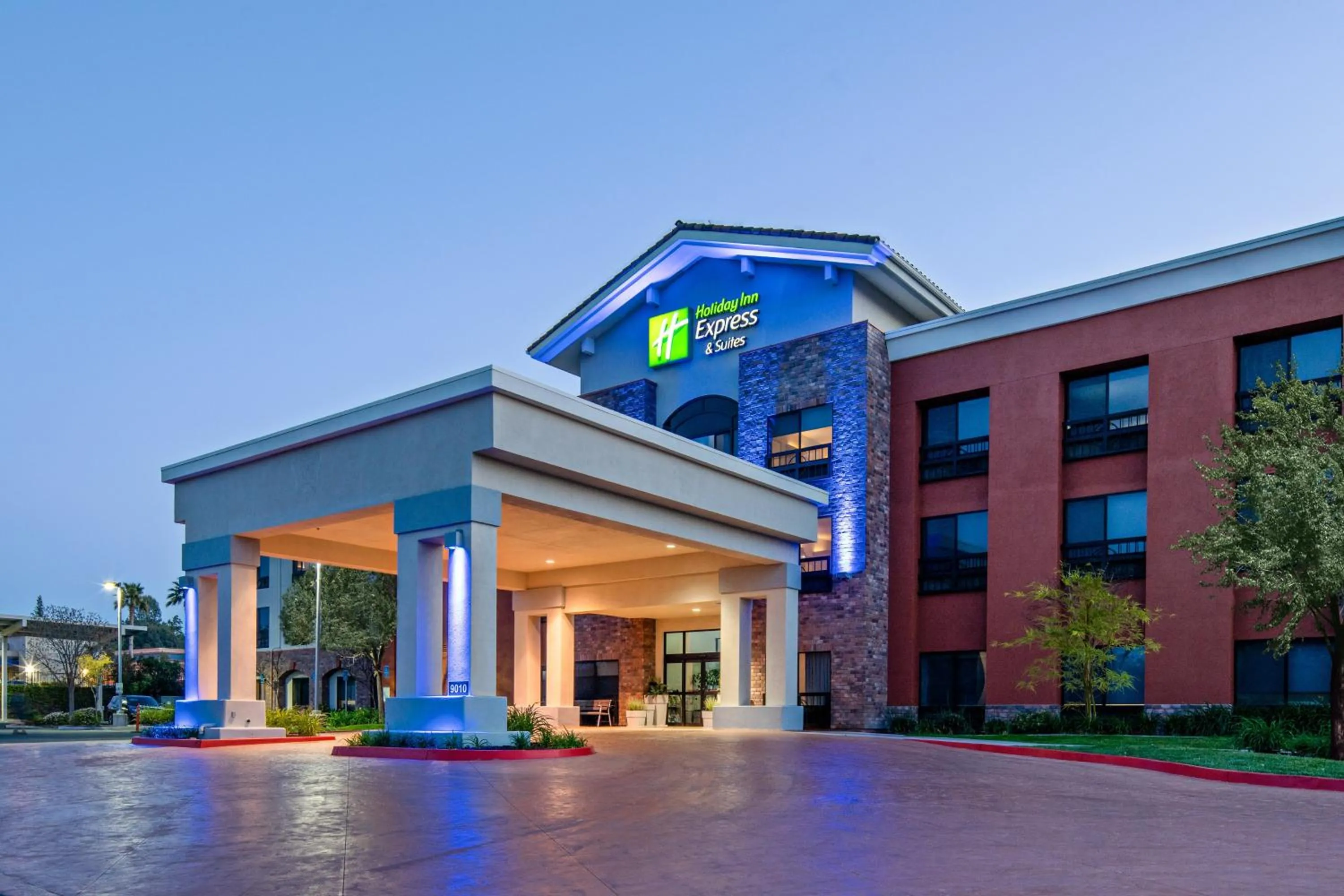 Property building in Holiday Inn Express Hotel & Suites Atascadero by IHG