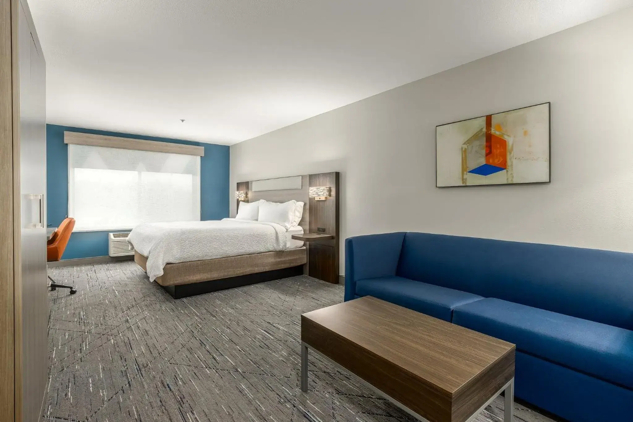 King Suite in Holiday Inn Express Hotel & Suites Vancouver Mall-Portland Area by IHG King Suite in Holiday Inn Express Hotel & Suites Vancouver Mall-Portland Area by IHG