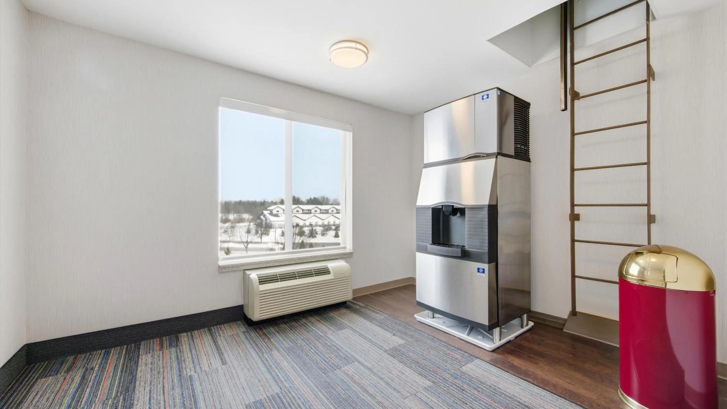 Lobby or reception in Holiday Inn Express & Suites Bethlehem Airport-Allentown Area