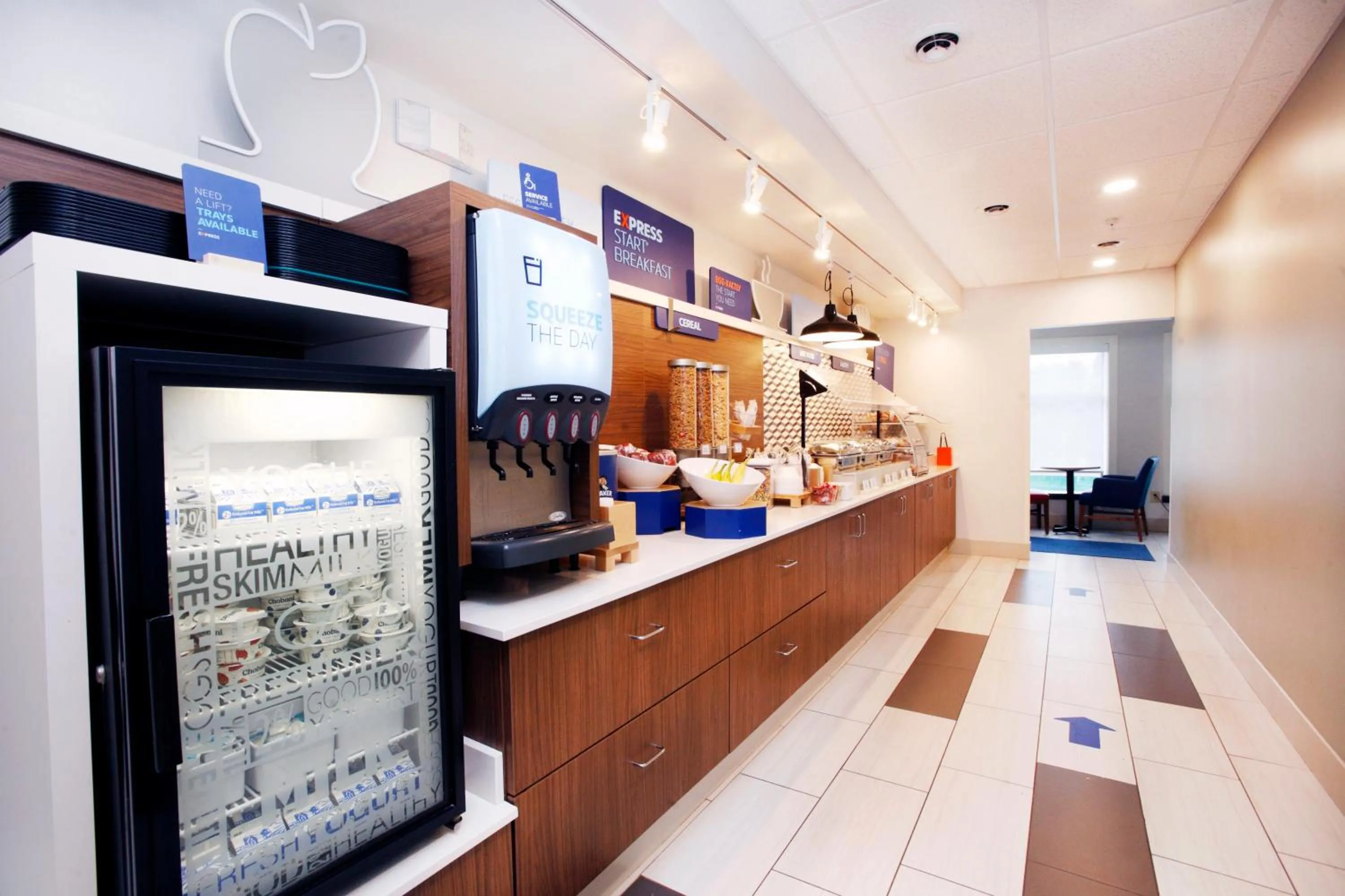 Breakfast in Holiday Inn Express & Suites Bethlehem Arpt-Allentown Area