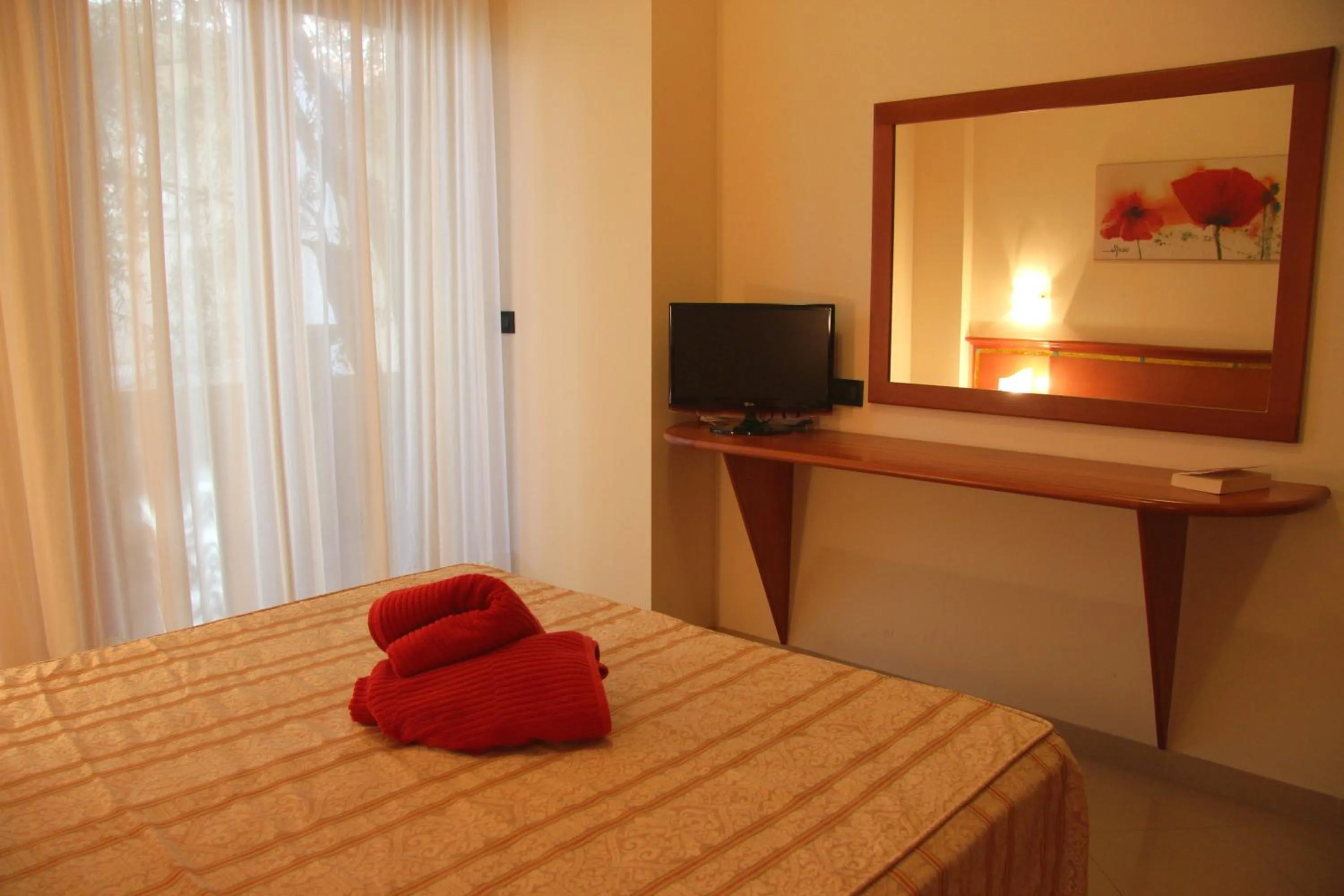 TV and multimedia, Bed in Hotel Residence Piccolo