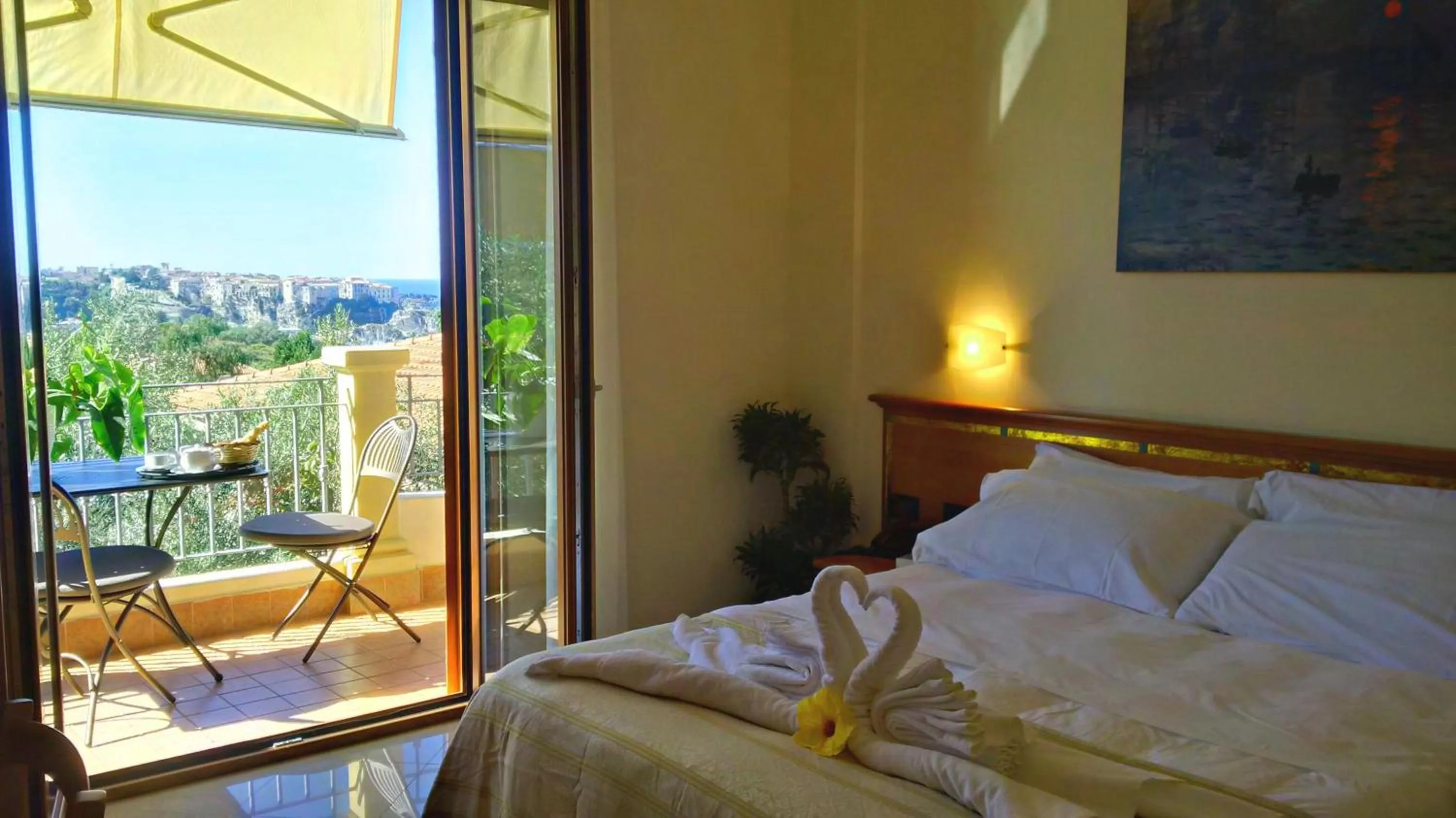 Balcony/Terrace, Bed in Hotel Residence Piccolo