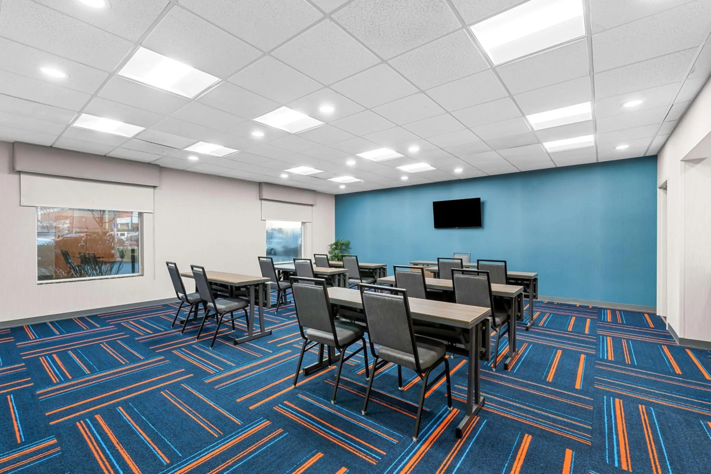 Meeting/conference room in Hampton Inn & Suites Charlotte-Airport