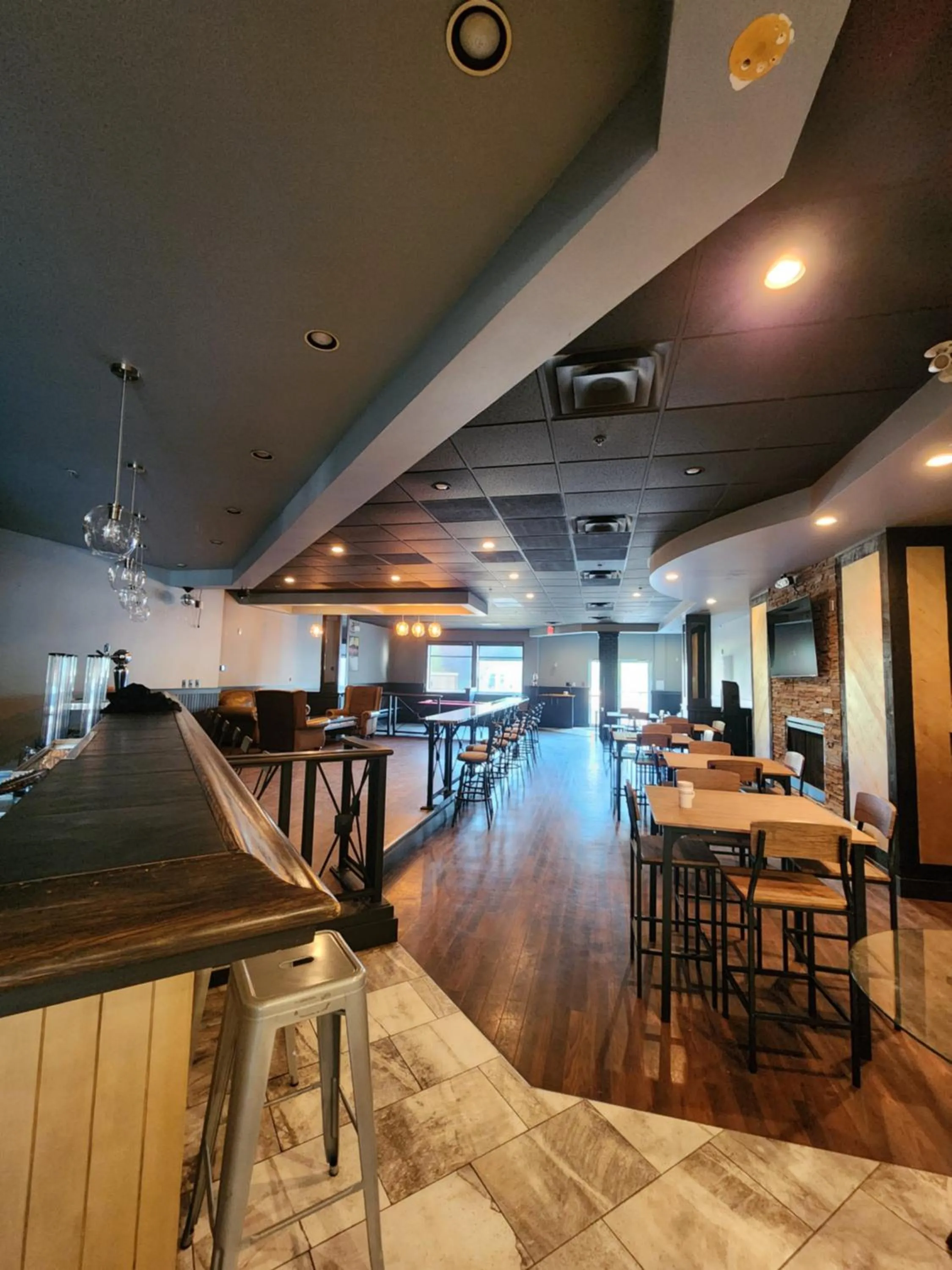 Lounge or bar in Merit Hotel & Suites