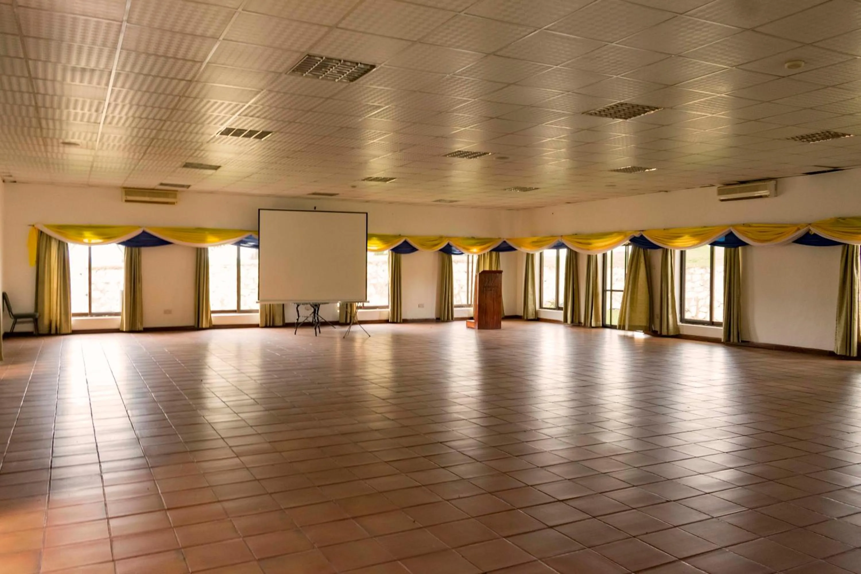 Meeting/conference room in Mountains of the Moon Hotel Fort Portal