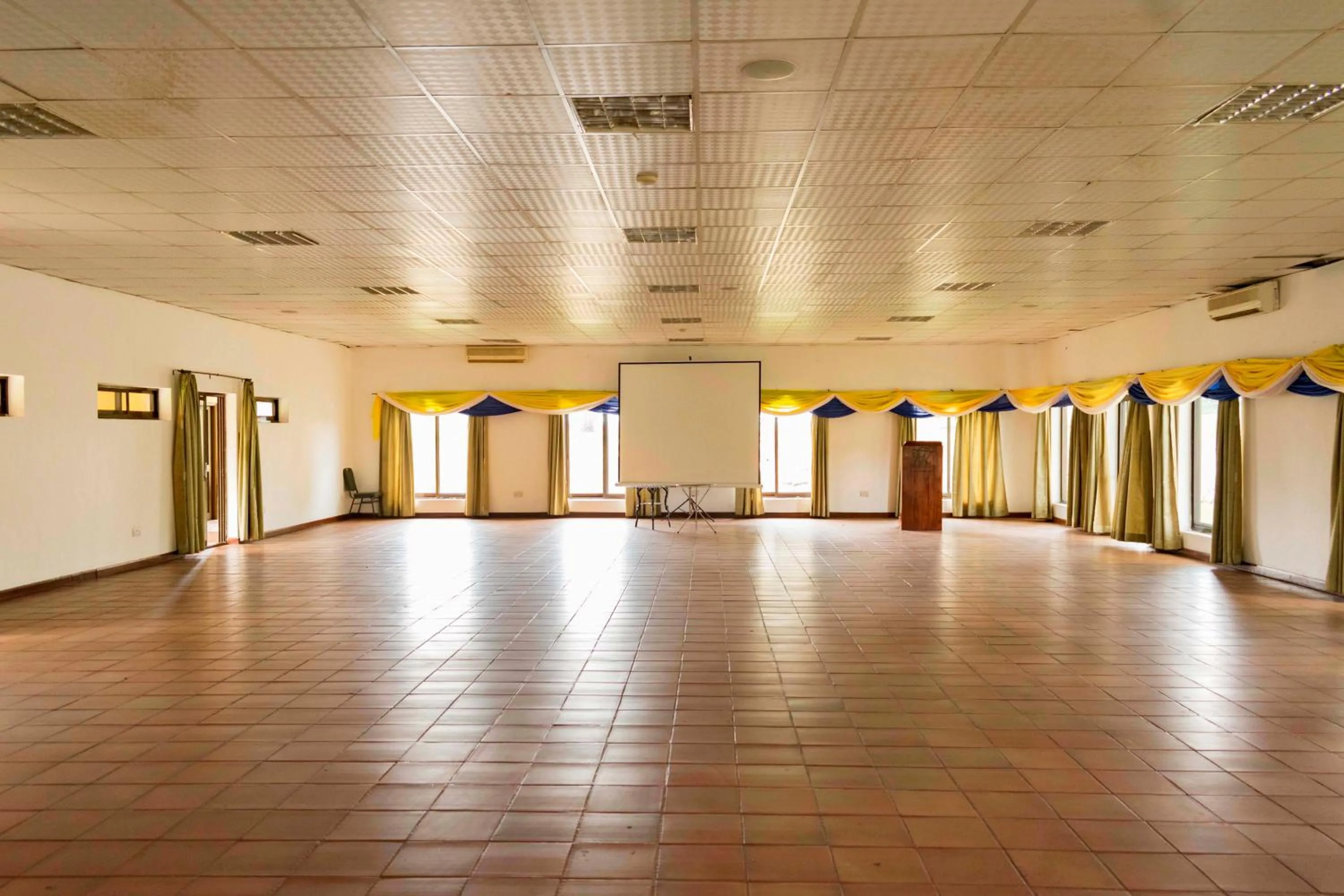 Meeting/conference room in Mountains of the Moon Hotel Fort Portal