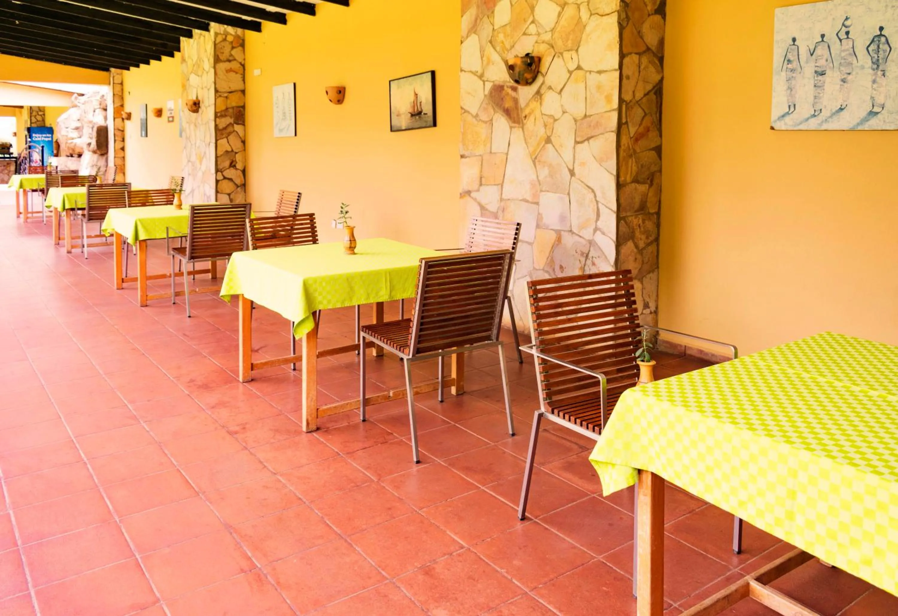 Restaurant/places to eat in Mountains of the Moon Hotel Fort Portal