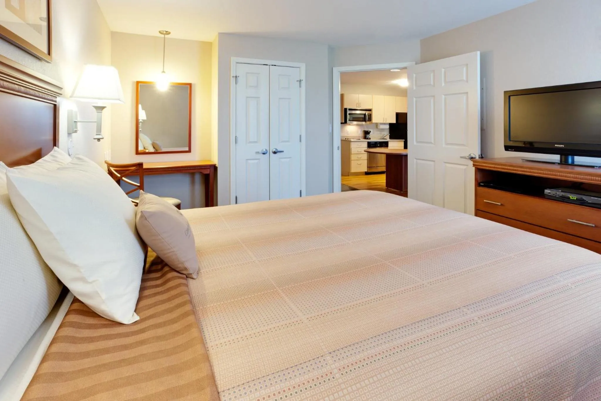 Bedroom, Bed in Candlewood Suites Watertown Fort Drum by IHG