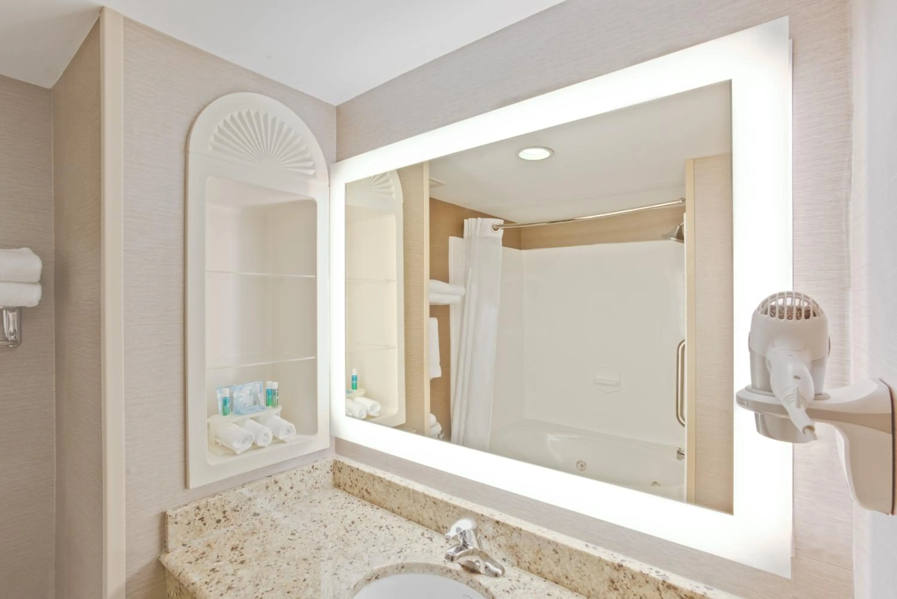 Bathroom in Holiday Inn Express Hotel & Suites Bethlehem by IHG