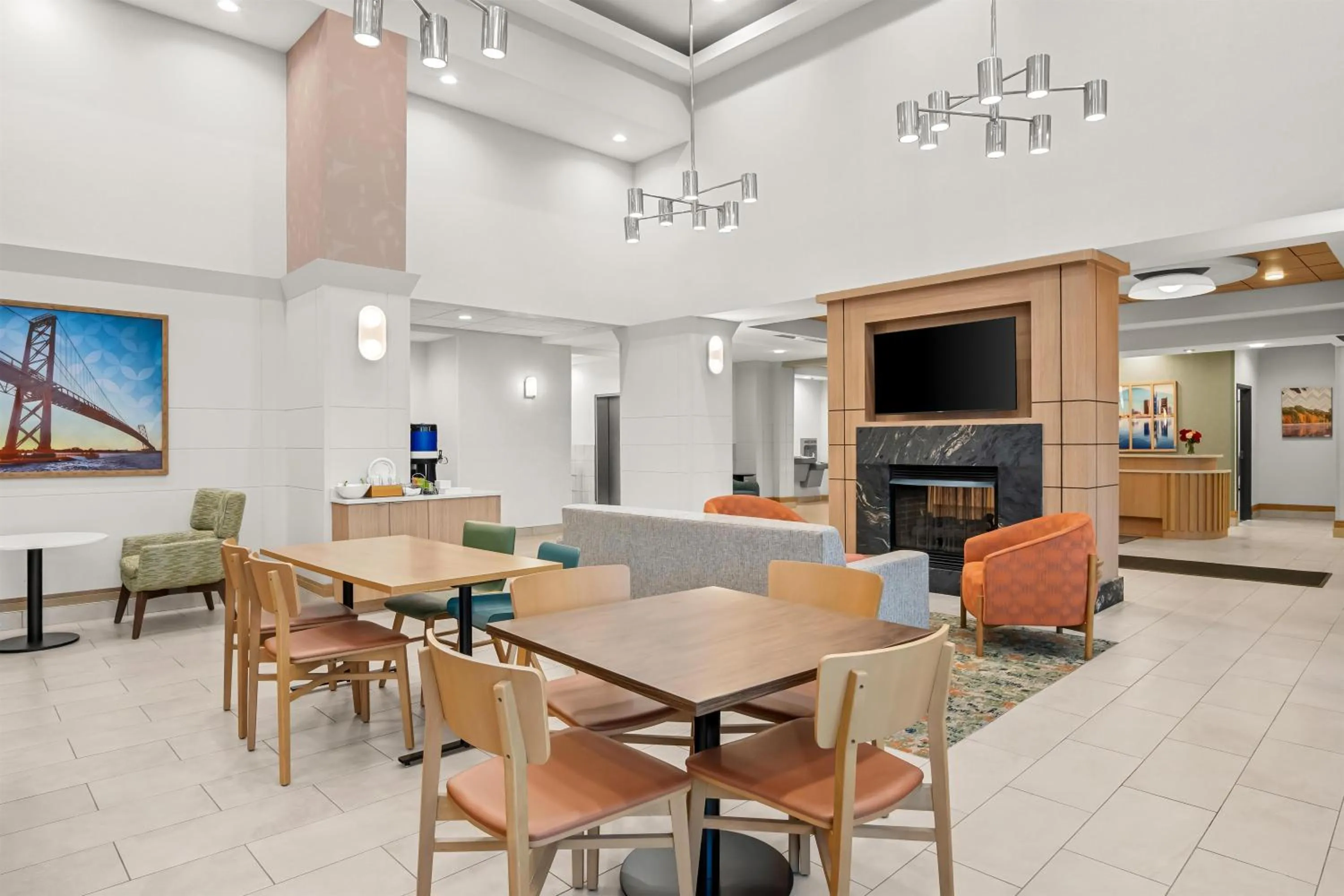 Breakfast in Hampton Inn & Suites Detroit-Canton