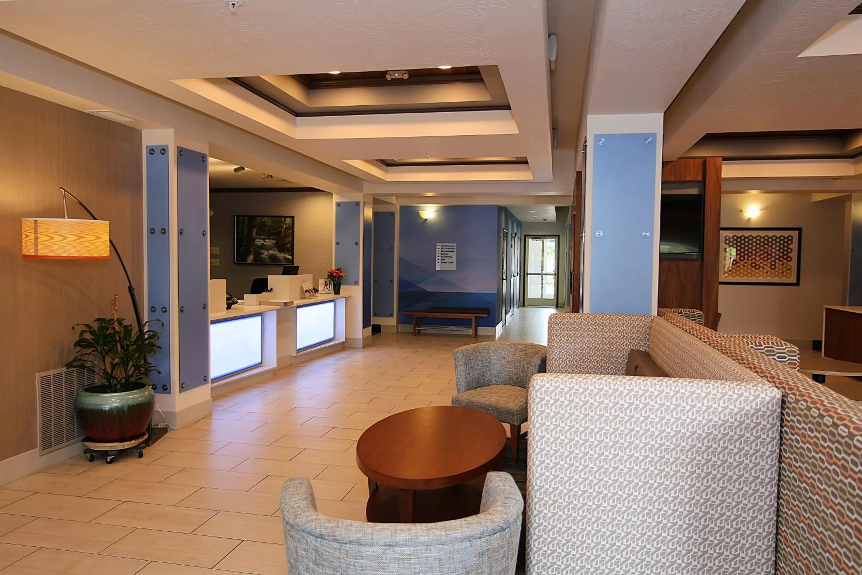 Property building in Holiday Inn Express Hotel & Suites Ashland by IHG