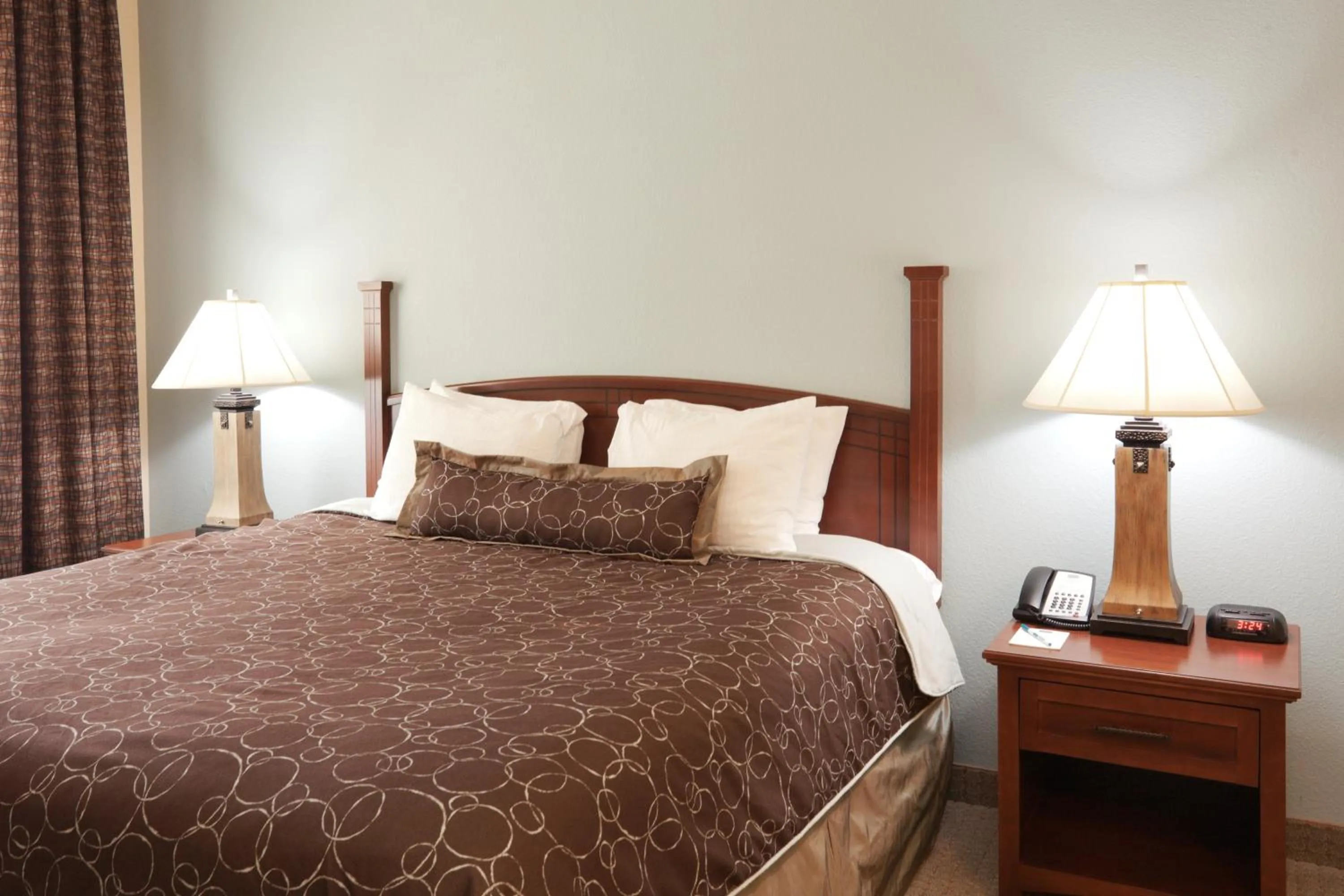 Photo of the whole room, Bed in Staybridge Suites Lafayette-Airport by IHG