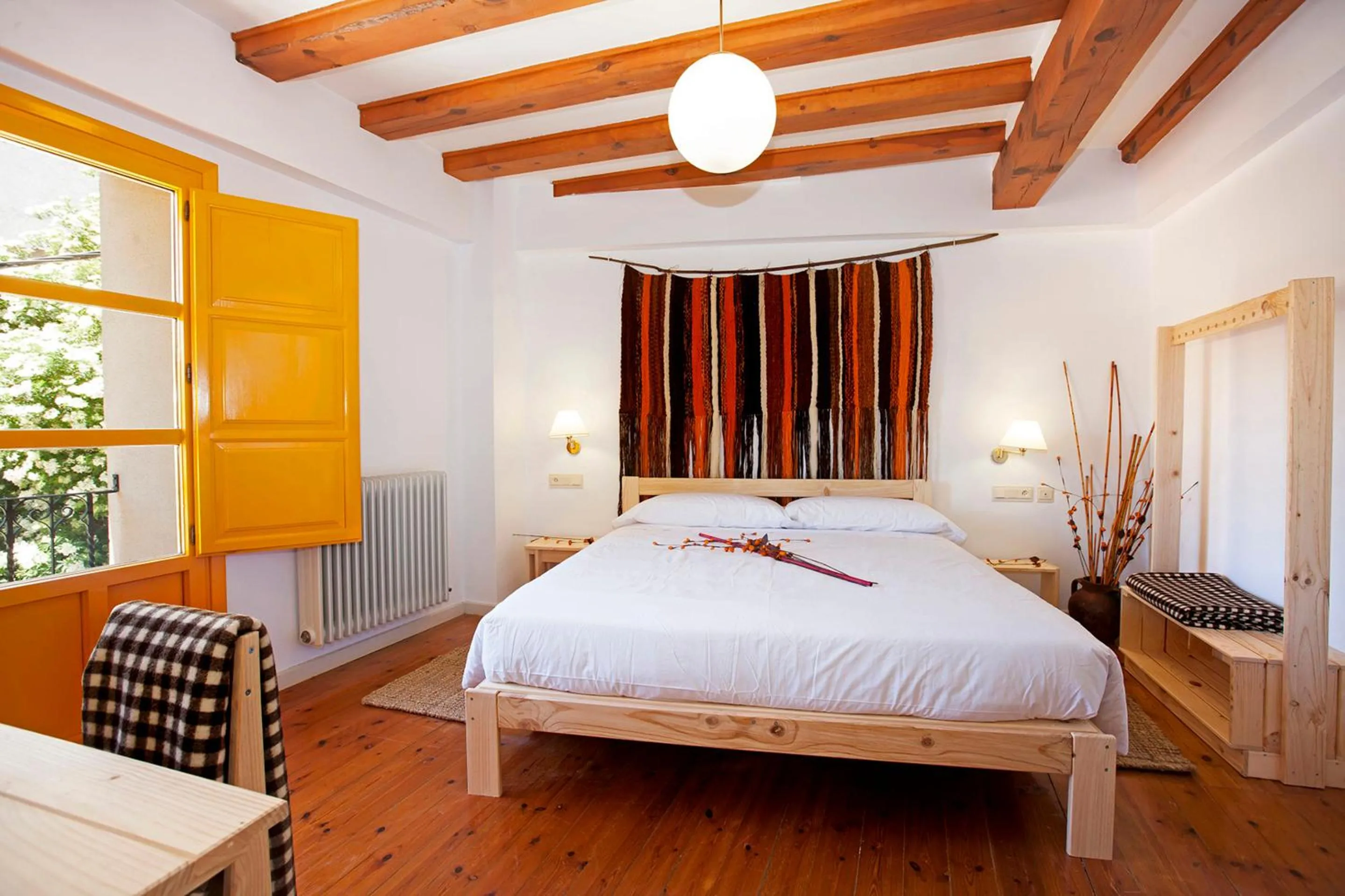 Bedroom, Bed in Posada Hoyos de Iregua