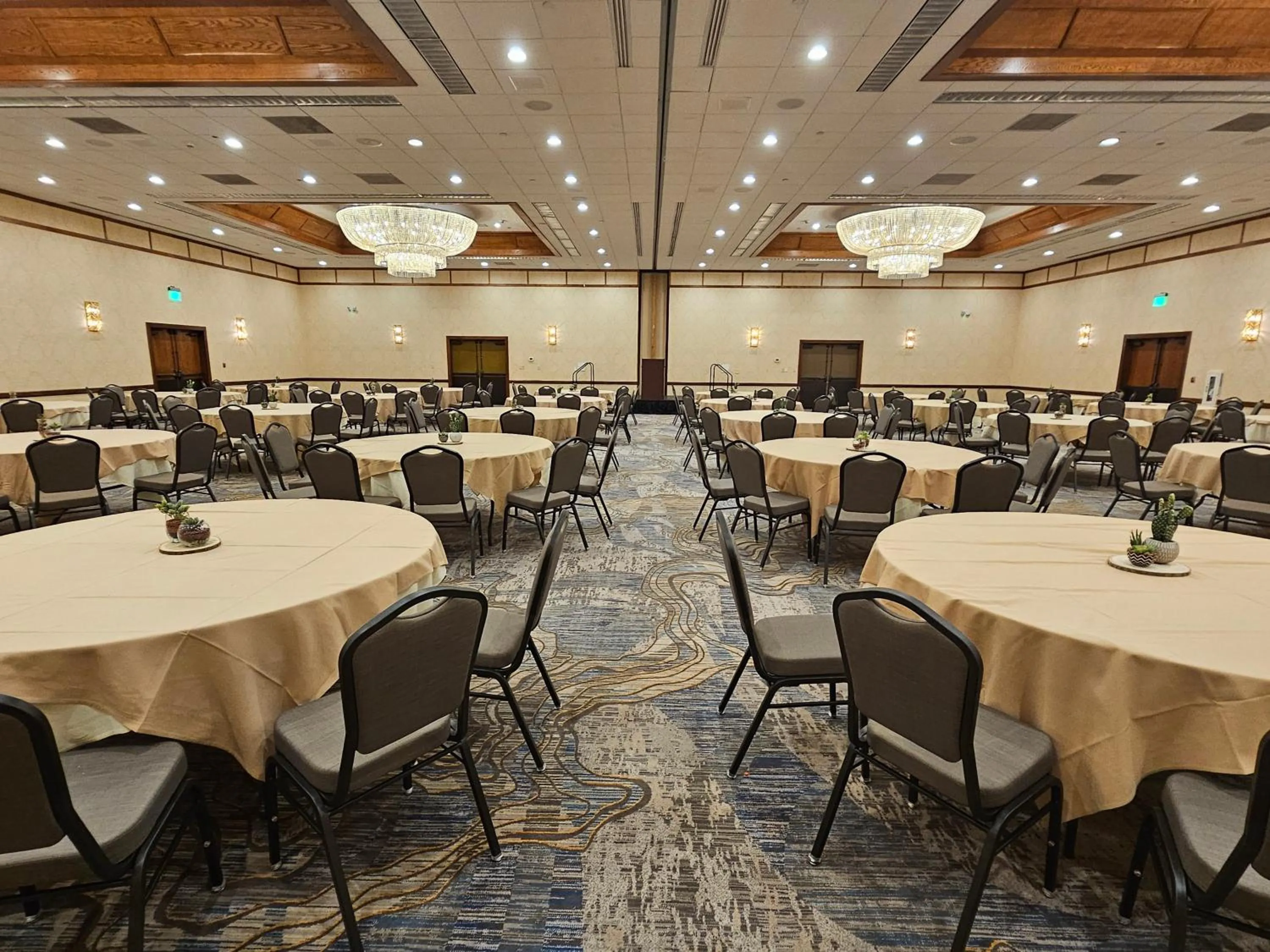 Banquet/Function facilities in Crowne Plaza Phoenix - Chandler Golf Resort by IHG