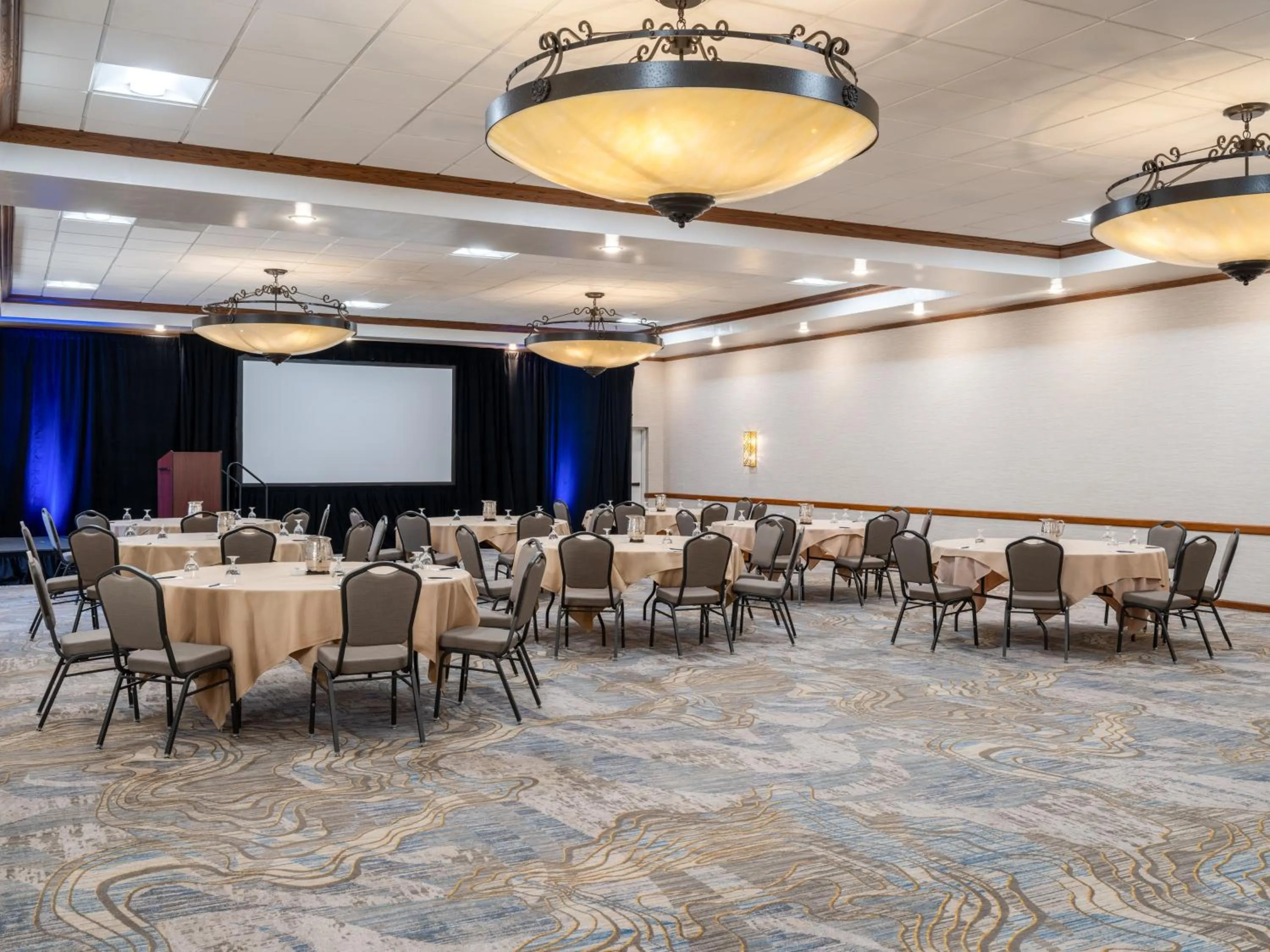 Meeting/conference room in Crowne Plaza Phoenix - Chandler Golf Resort by IHG