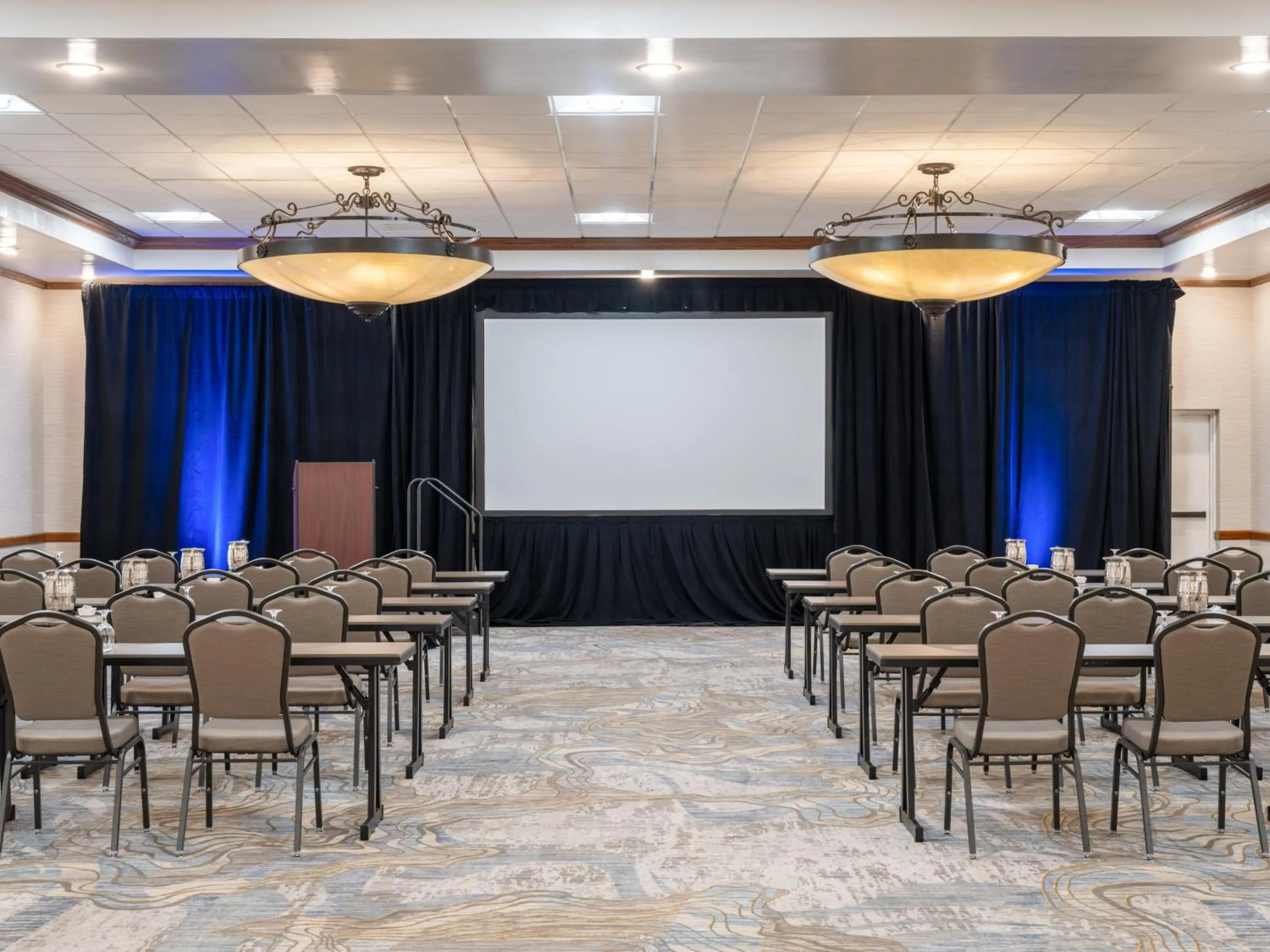 Meeting/conference room in Crowne Plaza Phoenix - Chandler Golf Resort by IHG