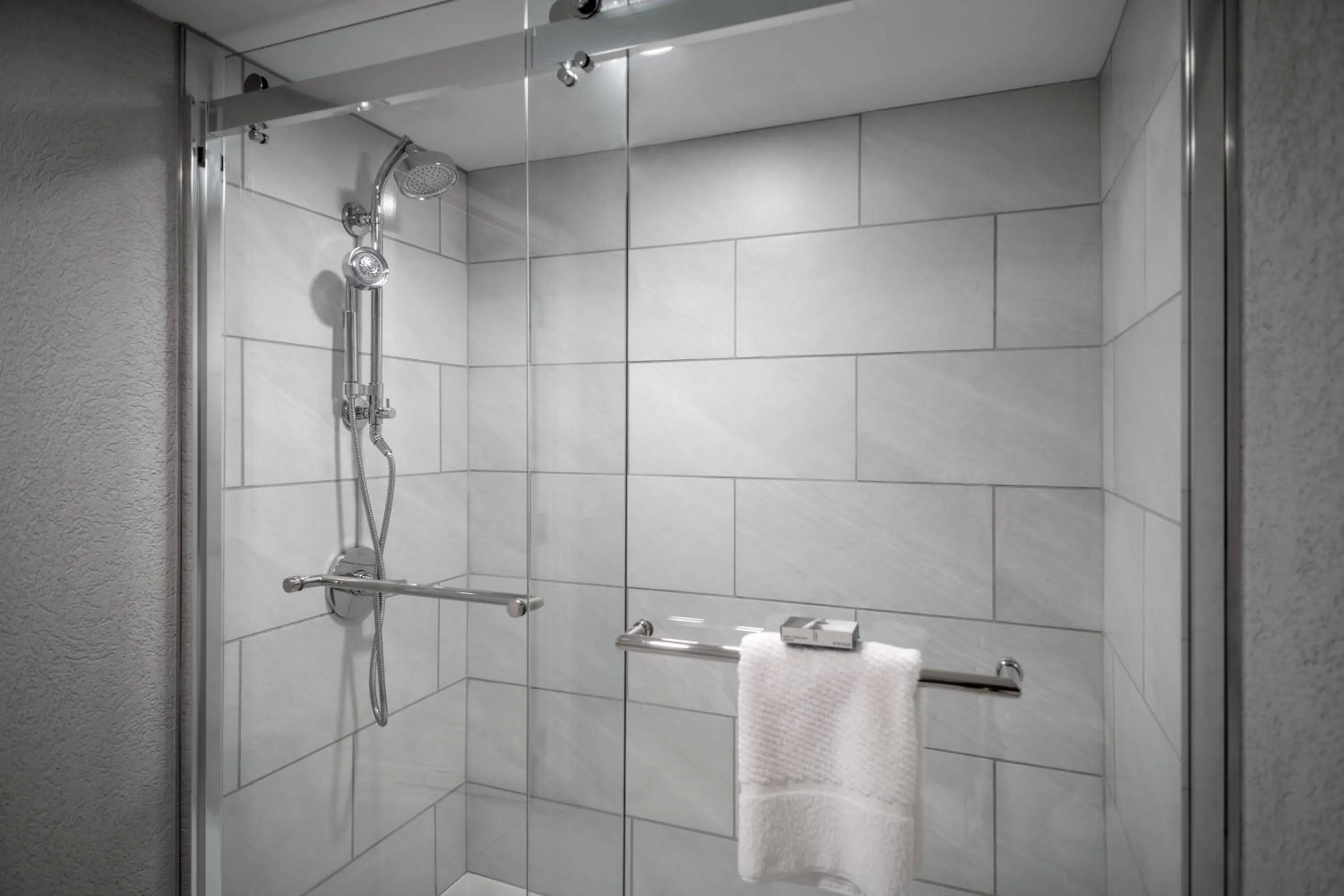 Bathroom in Delta Hotels by Marriott Huntington Downtown