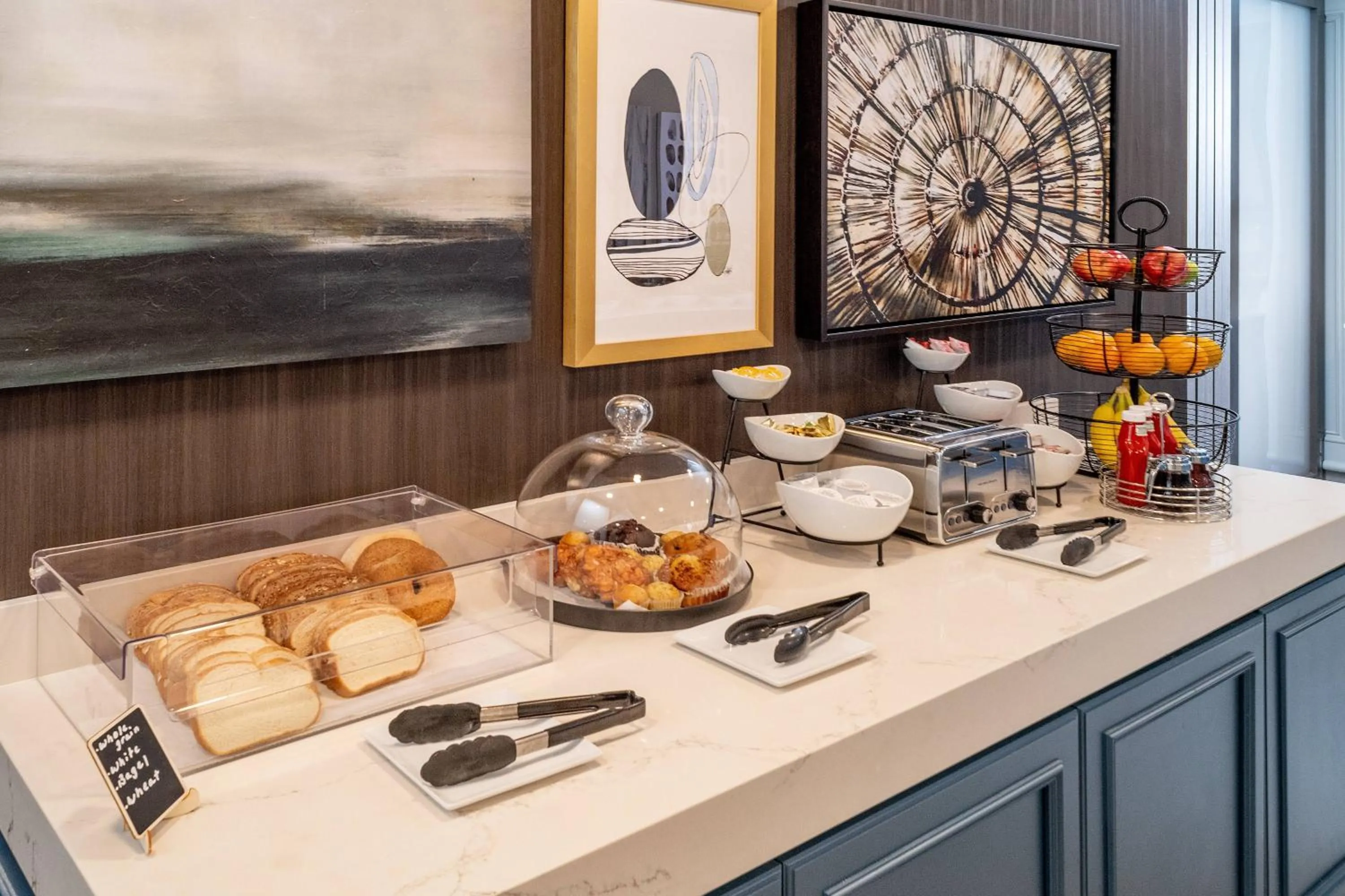 Restaurant/places to eat in Delta Hotels by Marriott Huntington Downtown