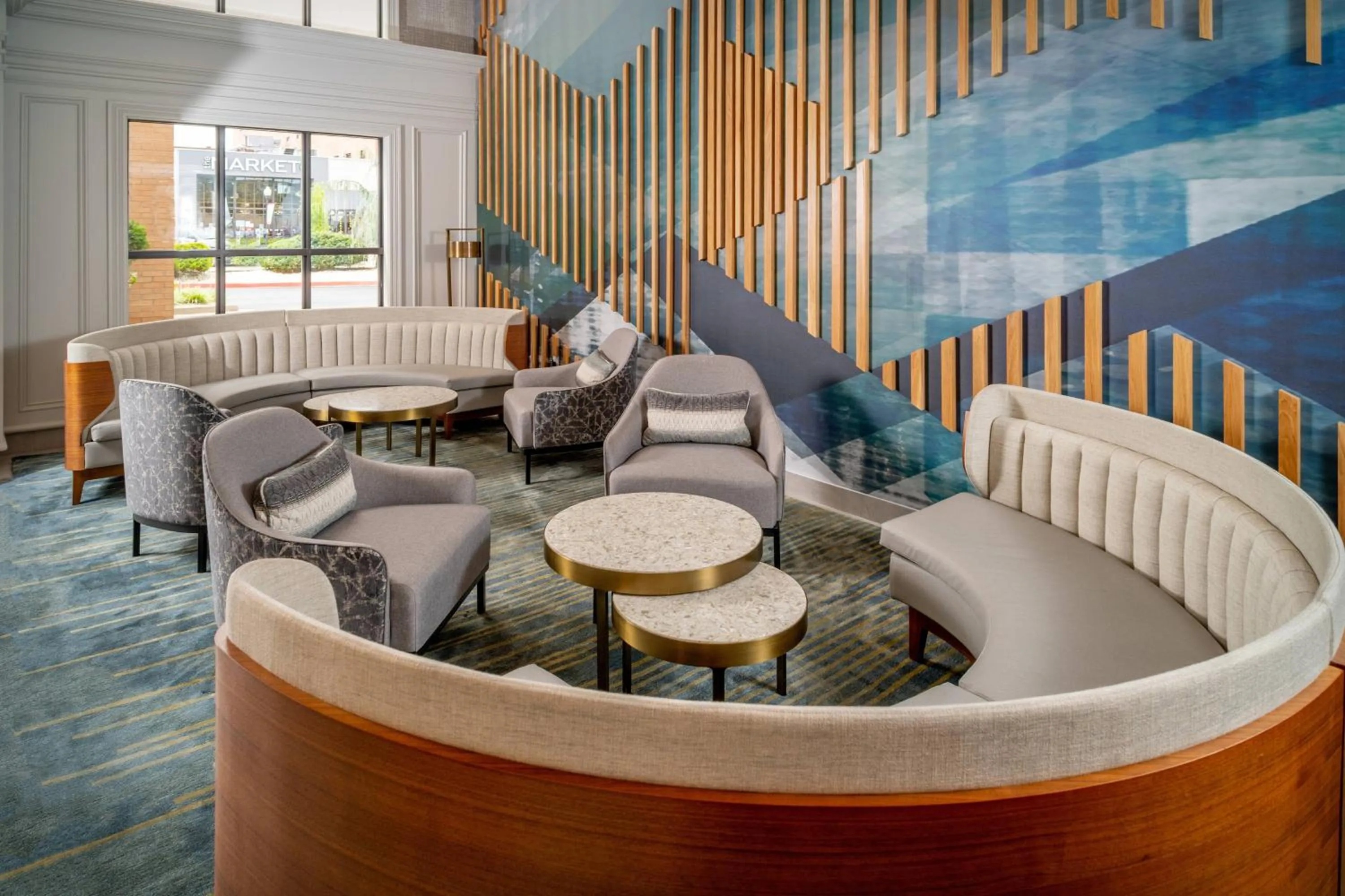 Lobby or reception in Delta Hotels by Marriott Huntington Downtown