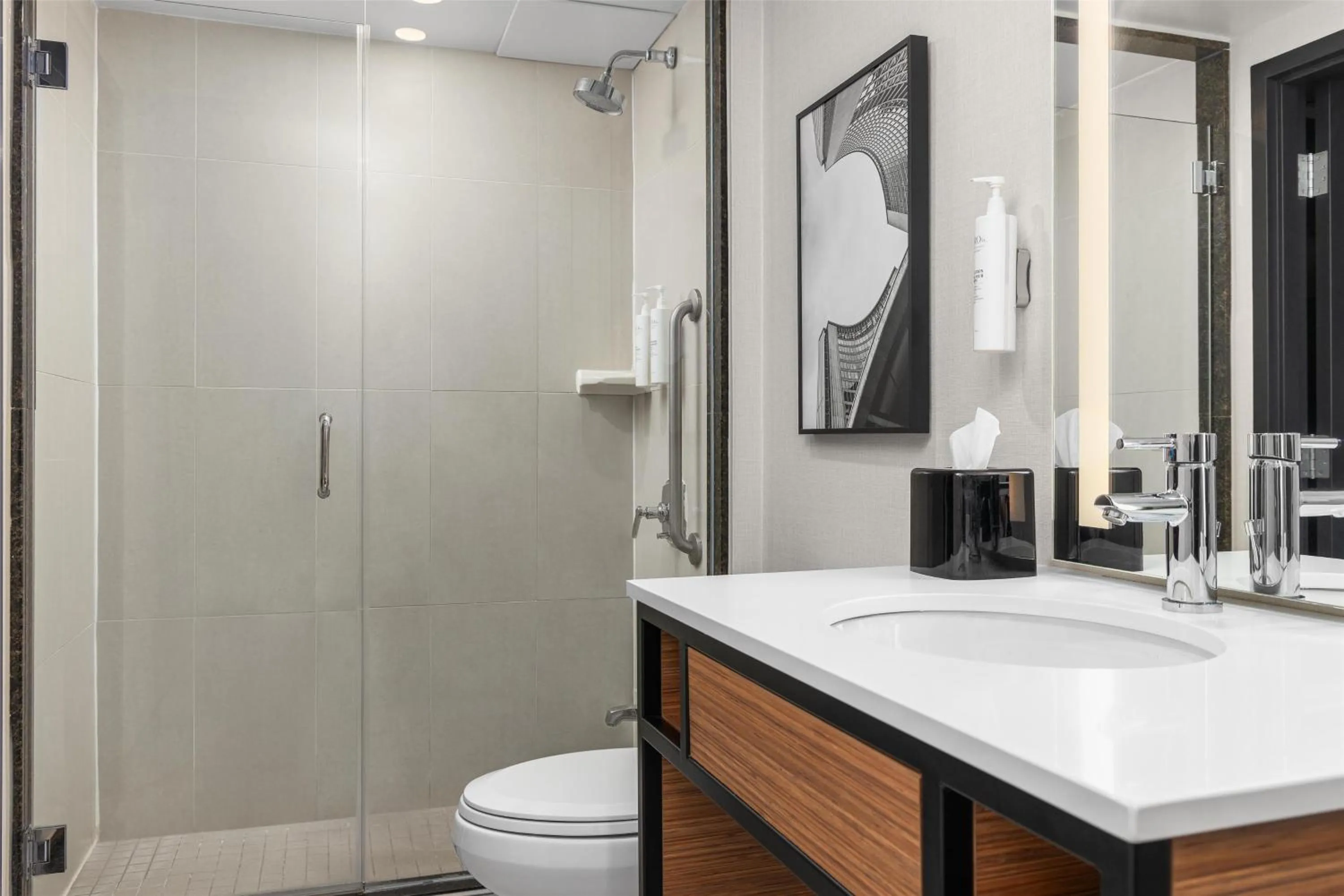 Bathroom in Hilton Garden Inn Toronto Airport