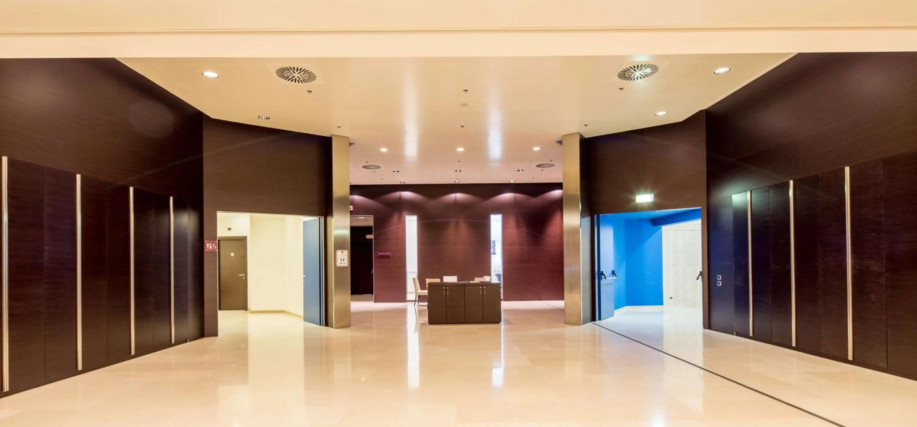 Lobby or reception in Best Western Premier BHR Treviso Hotel