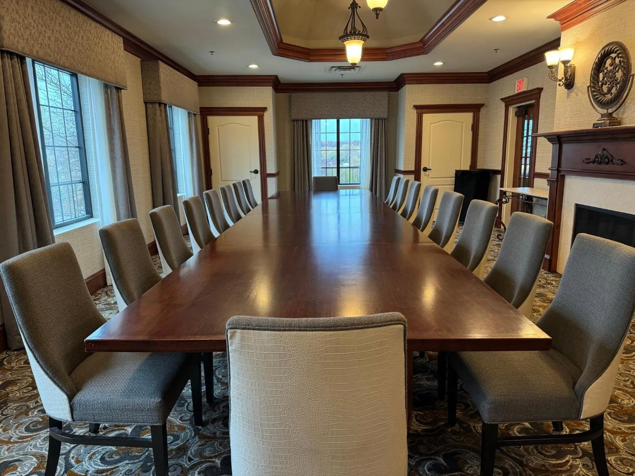 Meeting/conference room in Holiday Inn Hotel & Suites Minneapolis-Lakeville by IHG