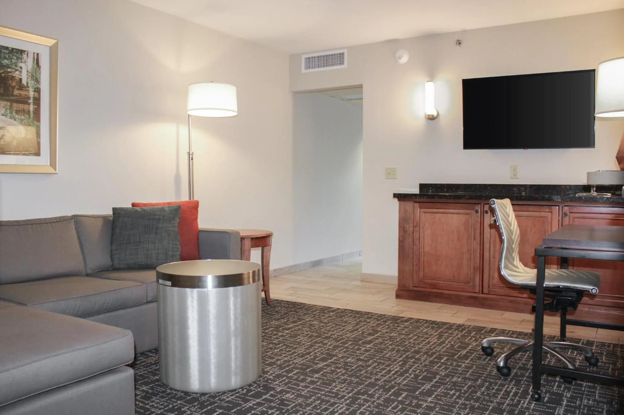 Photo of the whole room in Holiday Inn Hotel & Suites Minneapolis-Lakeville by IHG