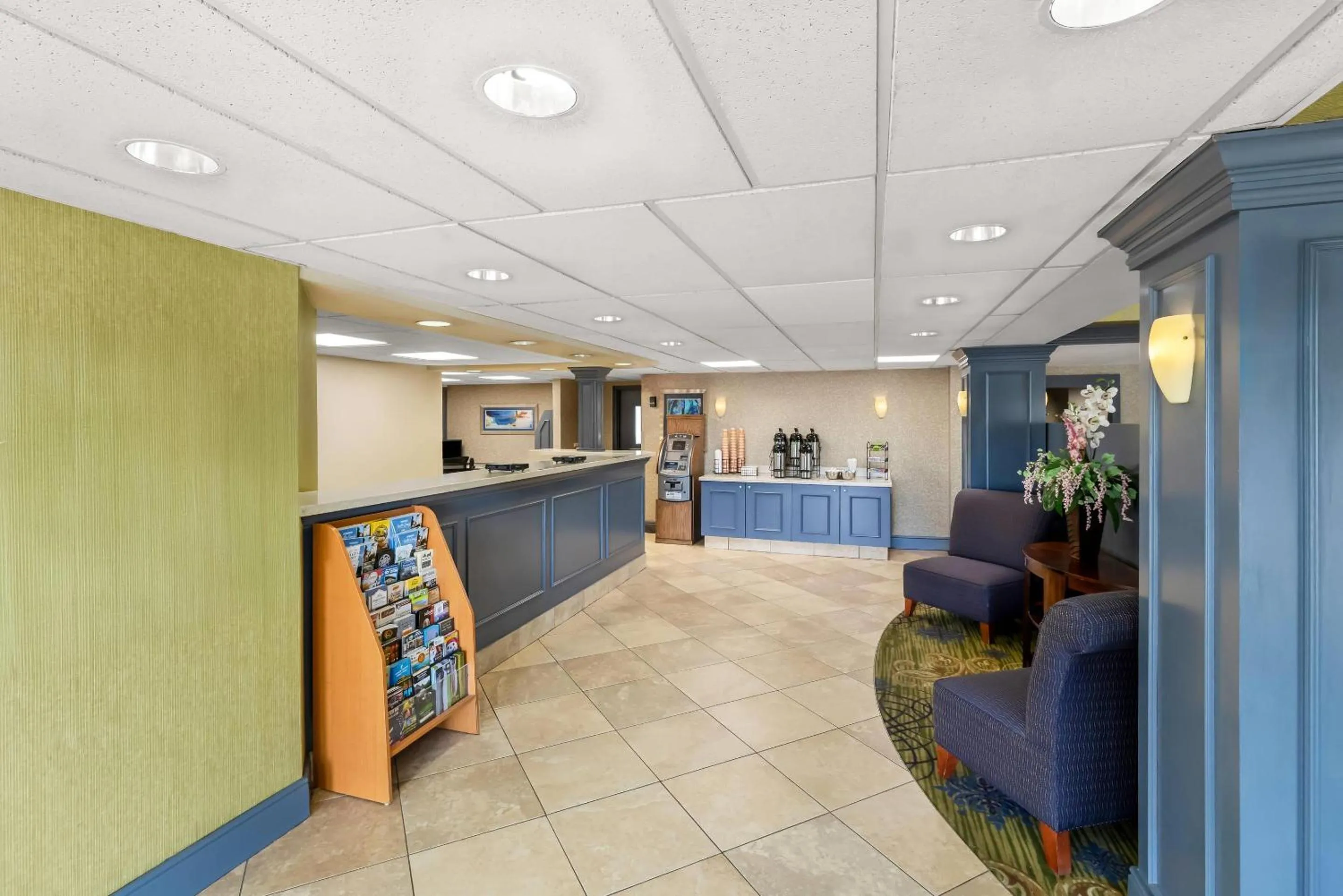 Lobby or reception in Clarion Inn Cranberry Township