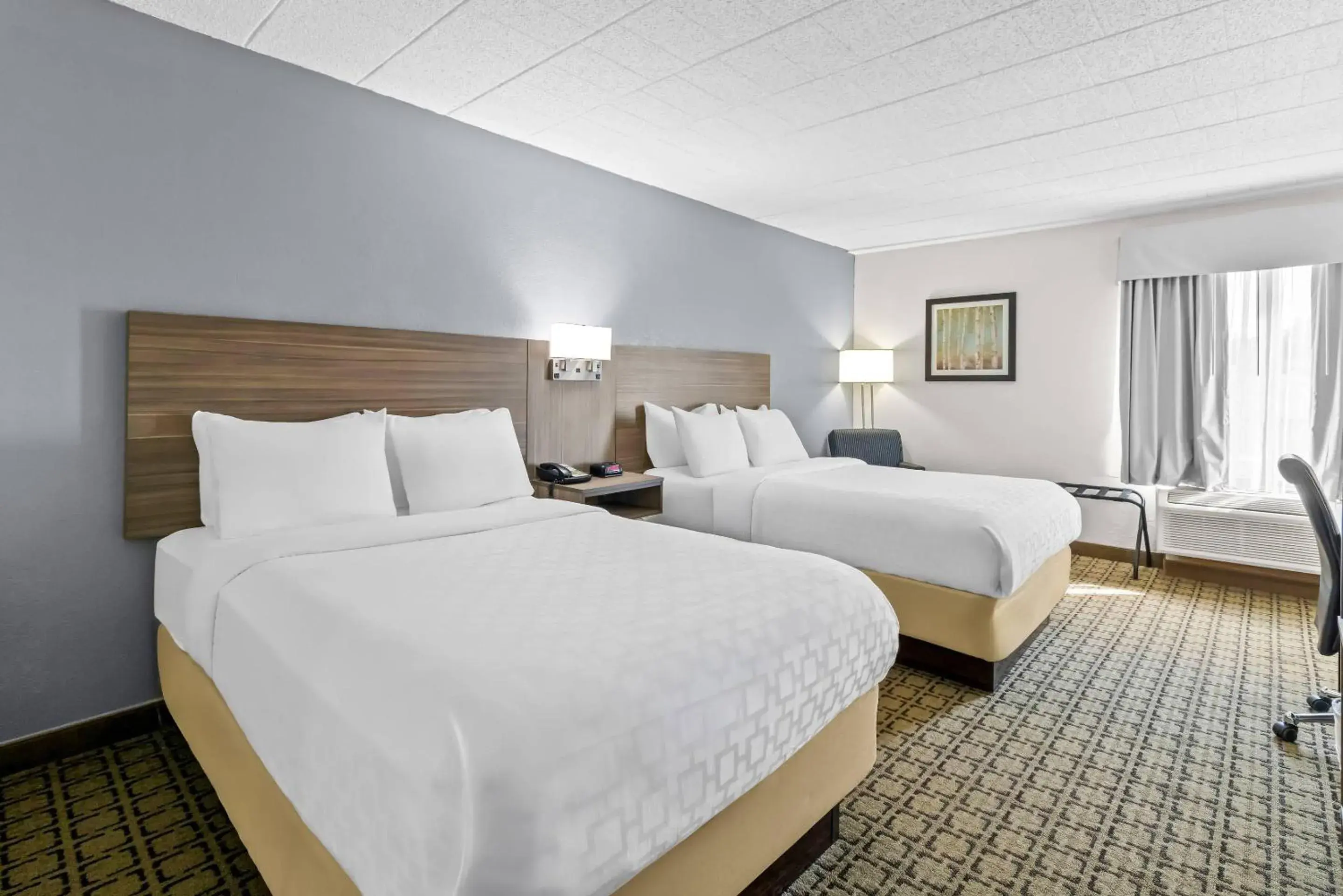 Double Room with Two Double Beds - Non-Smoking in Clarion Inn Cranberry Township Double Room with Two Double Beds - Non-Smoking in Clarion Inn Cranberry Township