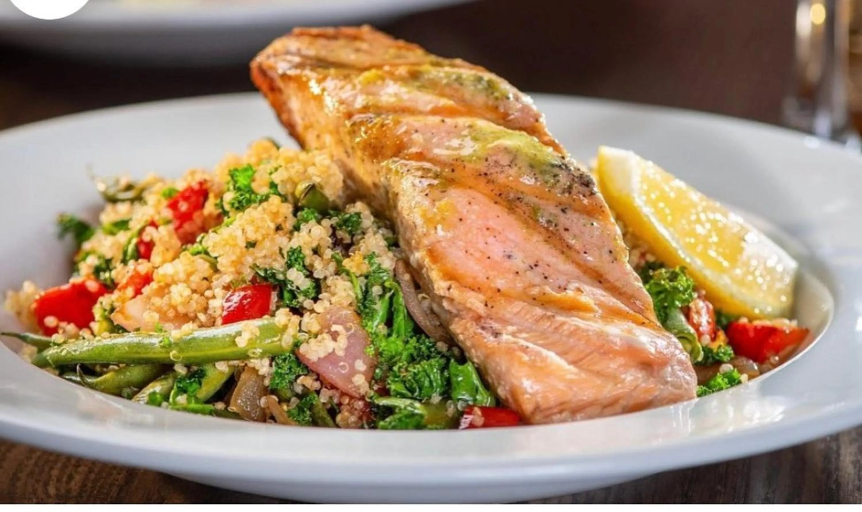 Restaurant/places to eat in Holiday Inn Auburn by IHG