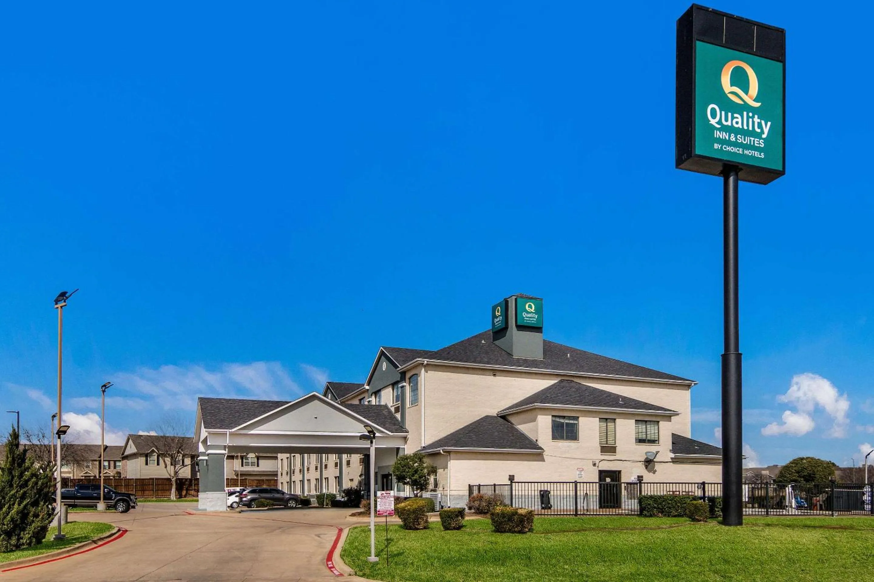 Property building in Quality Inn & Suites Fort Worth - Fossil Creek