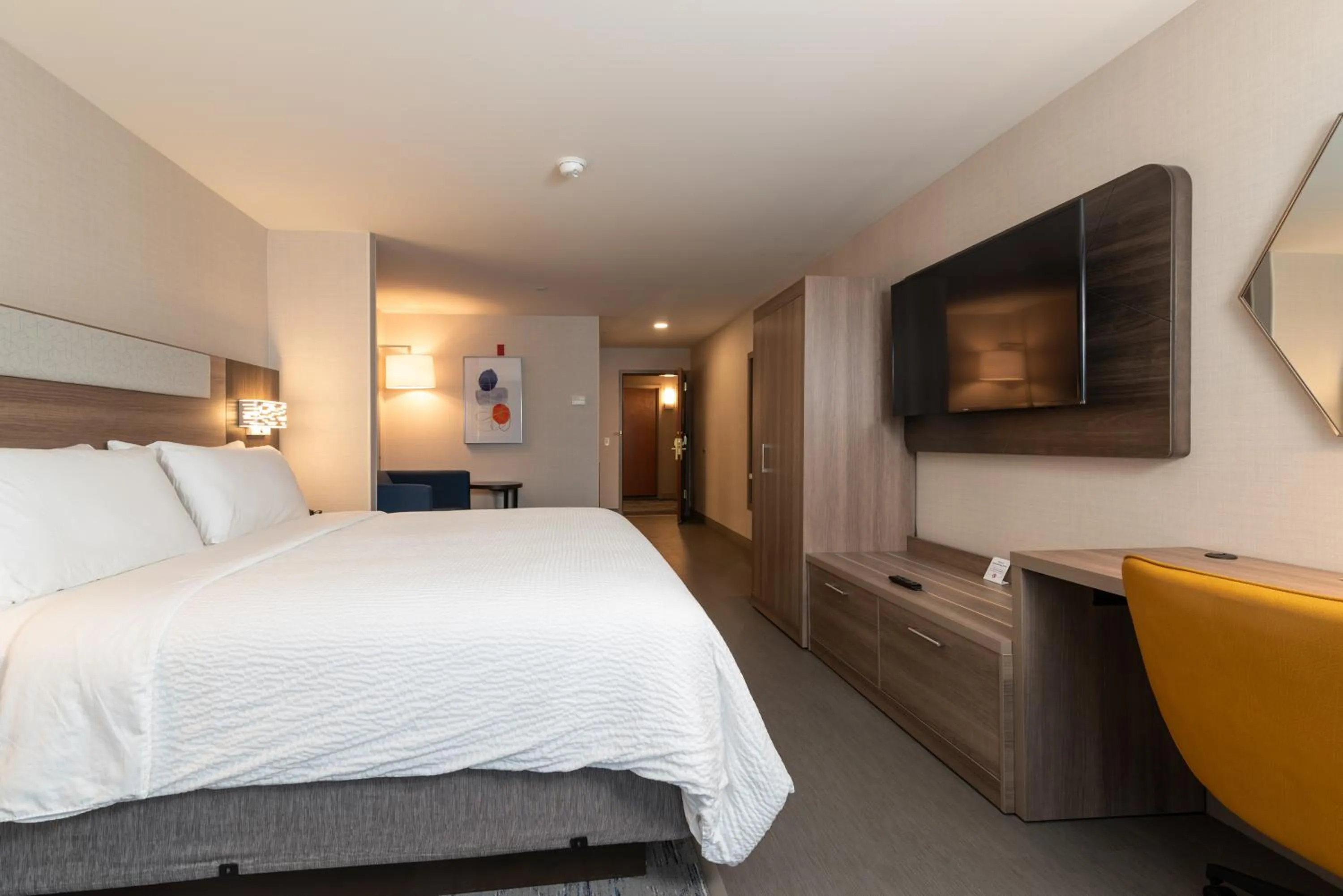 Bedroom, Bed in Holiday Inn Express Hotel & Suites Hampton South-Seabrook by IHG