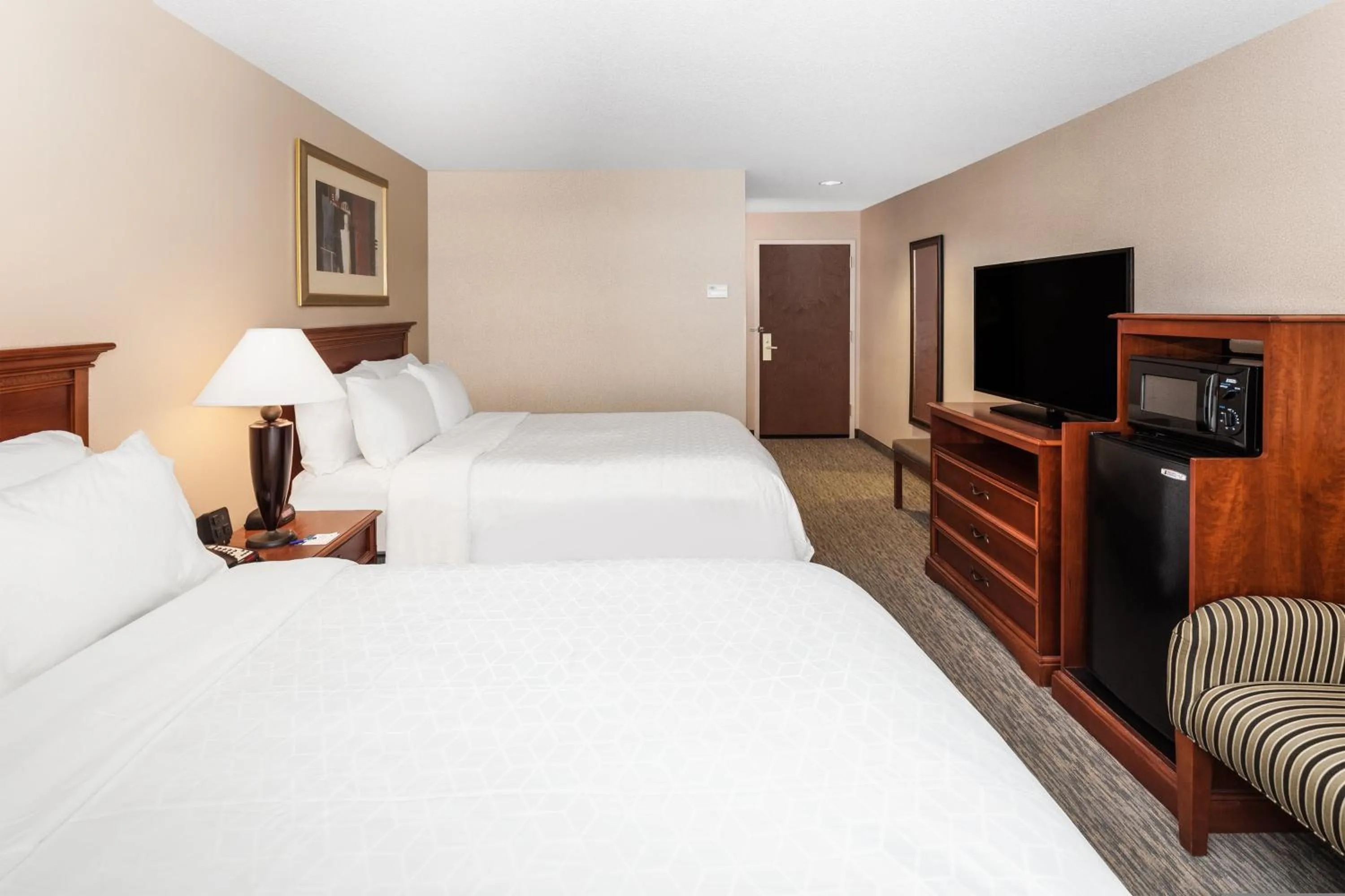 Photo of the whole room, Bed in Holiday Inn Express Hotel & Suites Hampton South-Seabrook by IHG
