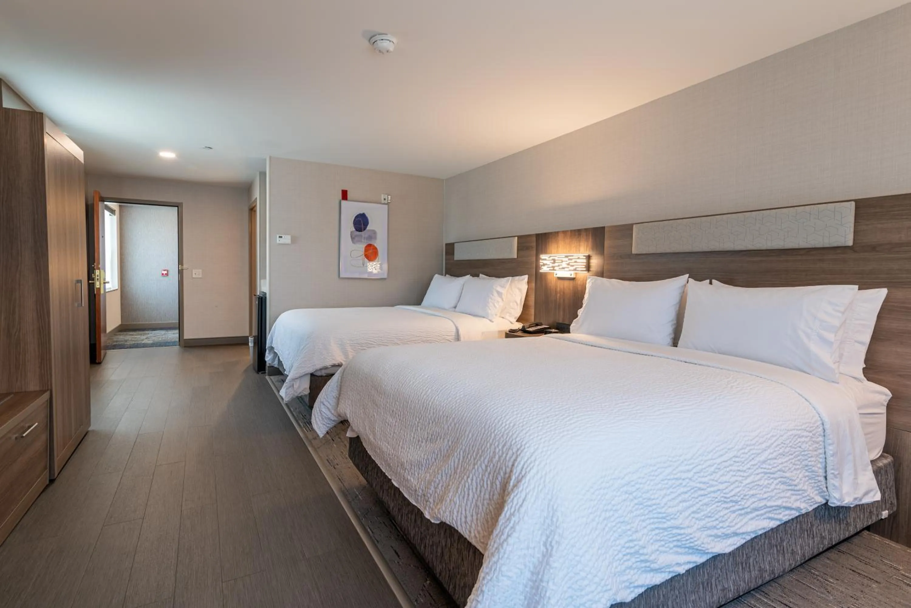 Bedroom, Bed in Holiday Inn Express Hotel & Suites Hampton South-Seabrook by IHG