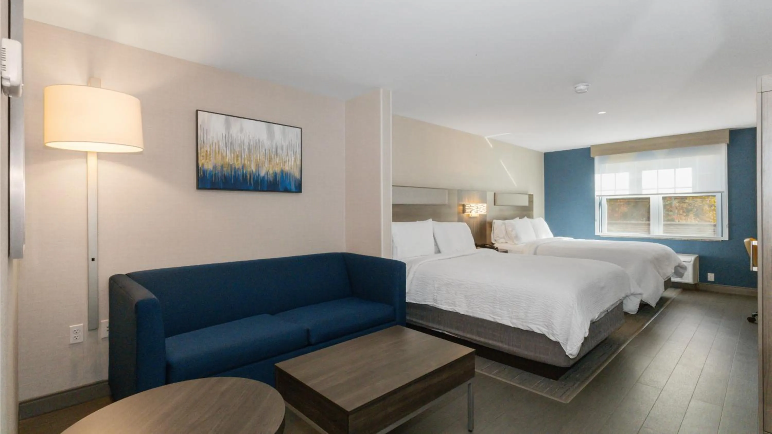 Photo of the whole room, Bed in Holiday Inn Express Hotel & Suites Hampton South-Seabrook by IHG