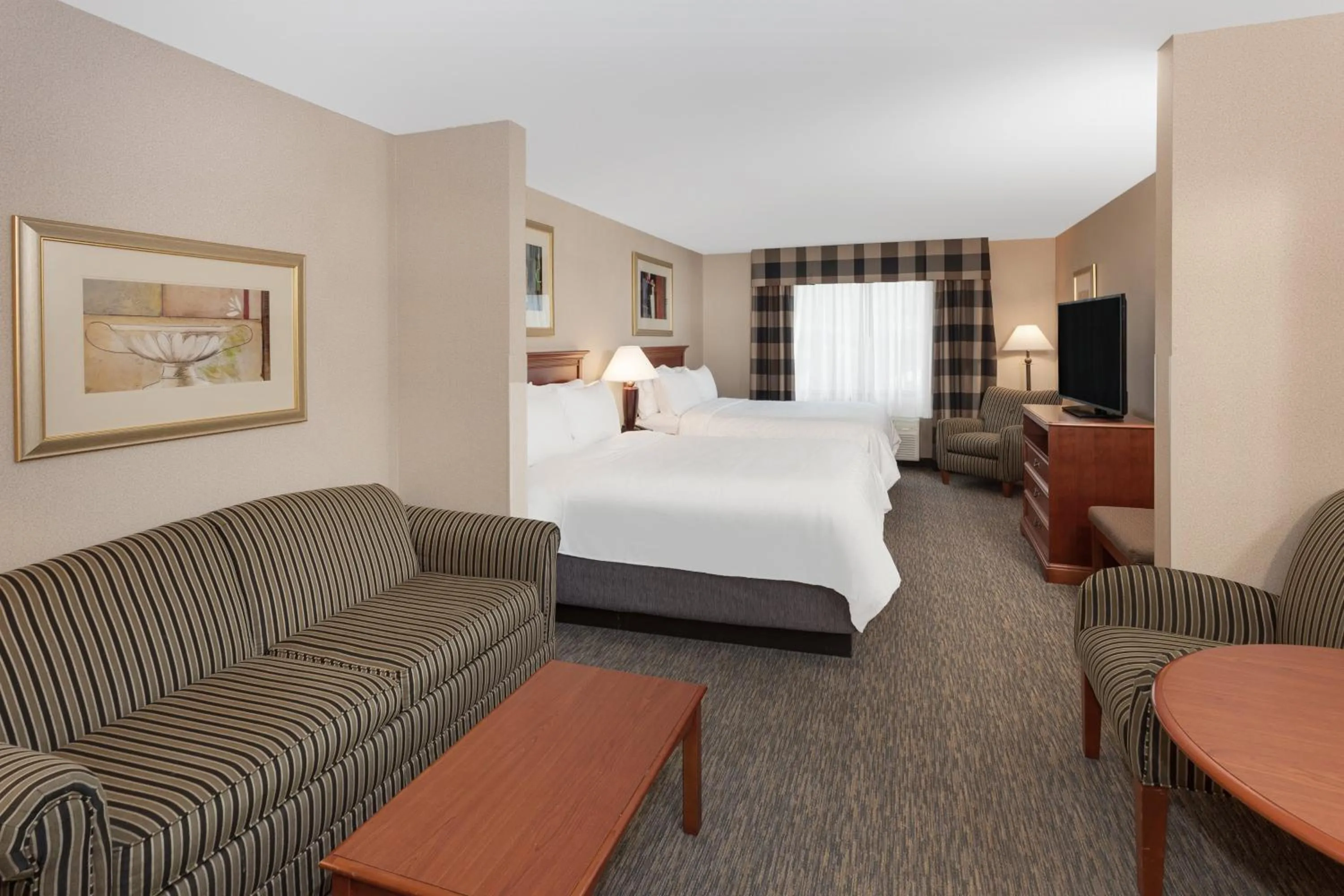 Photo of the whole room, Bed in Holiday Inn Express Hotel & Suites Hampton South-Seabrook by IHG