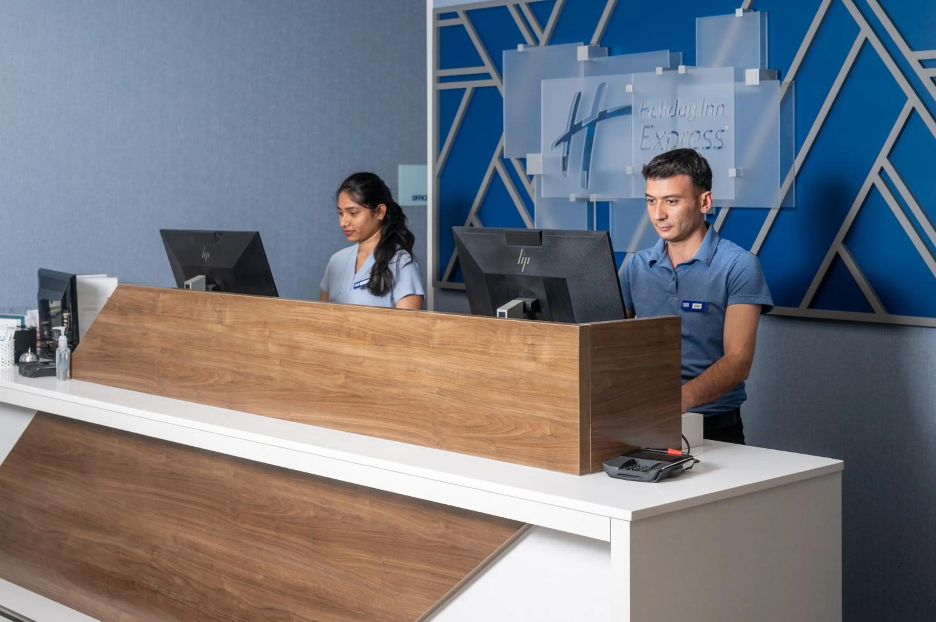 Lobby or reception in Holiday Inn Express Hotel & Suites Hampton South-Seabrook by IHG