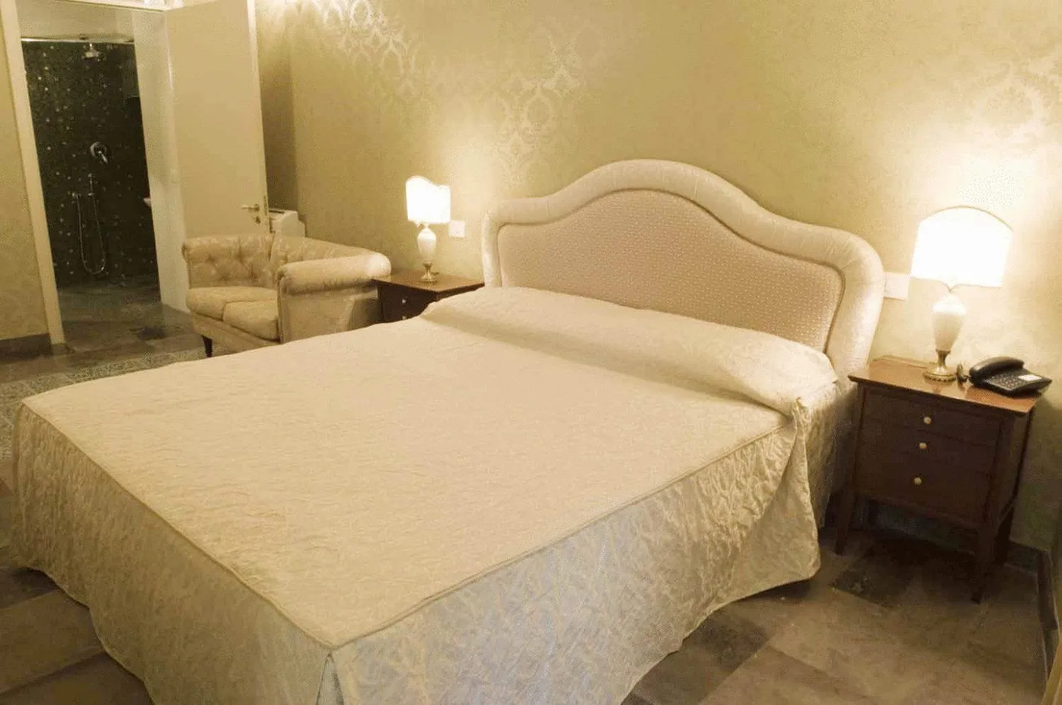 Bed in Grana Barocco Art Hotel