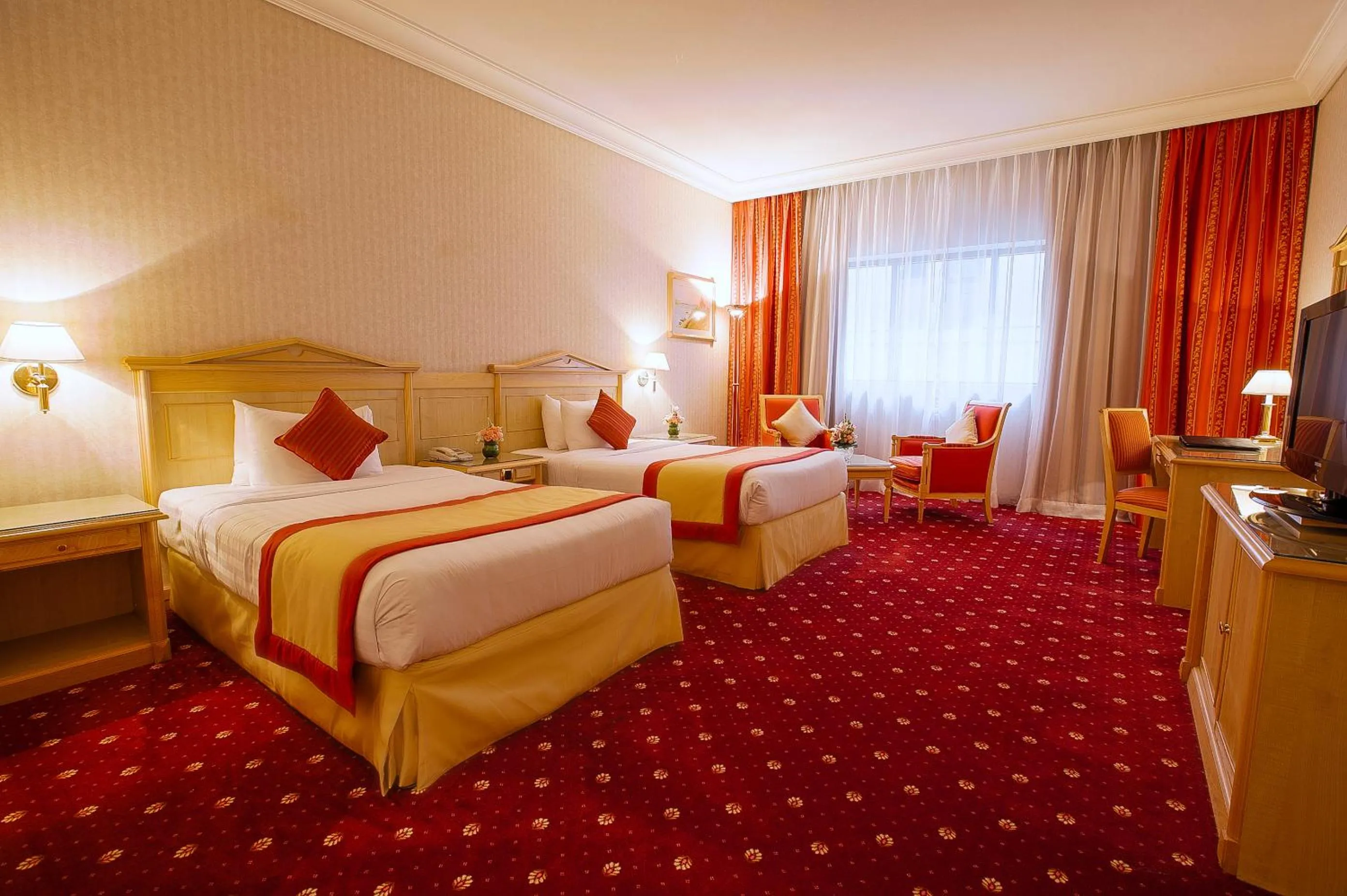 Bed in Capitol Hotel Jumeirah Dubai