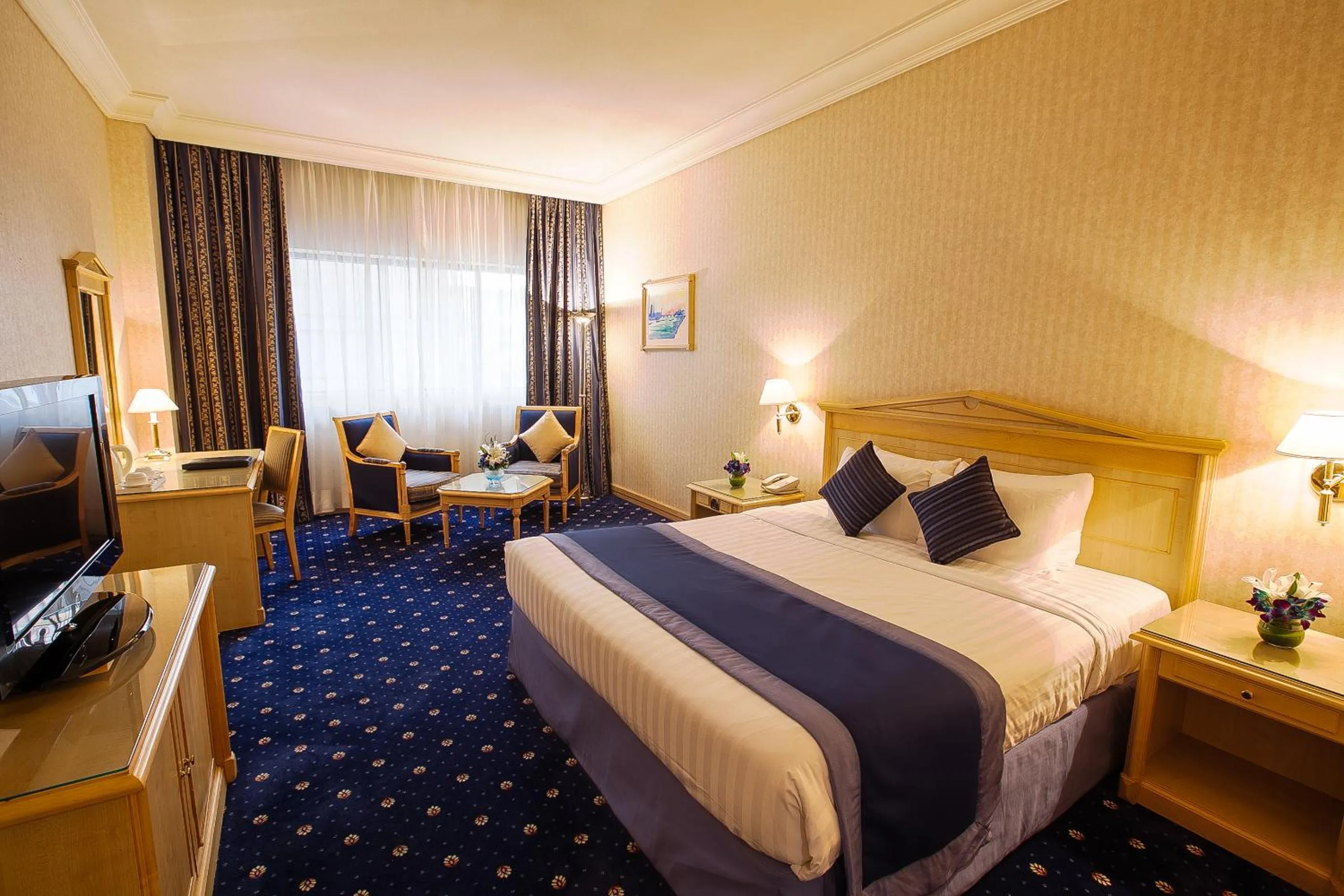 Bedroom, Bed in Capitol Hotel Jumeirah Dubai