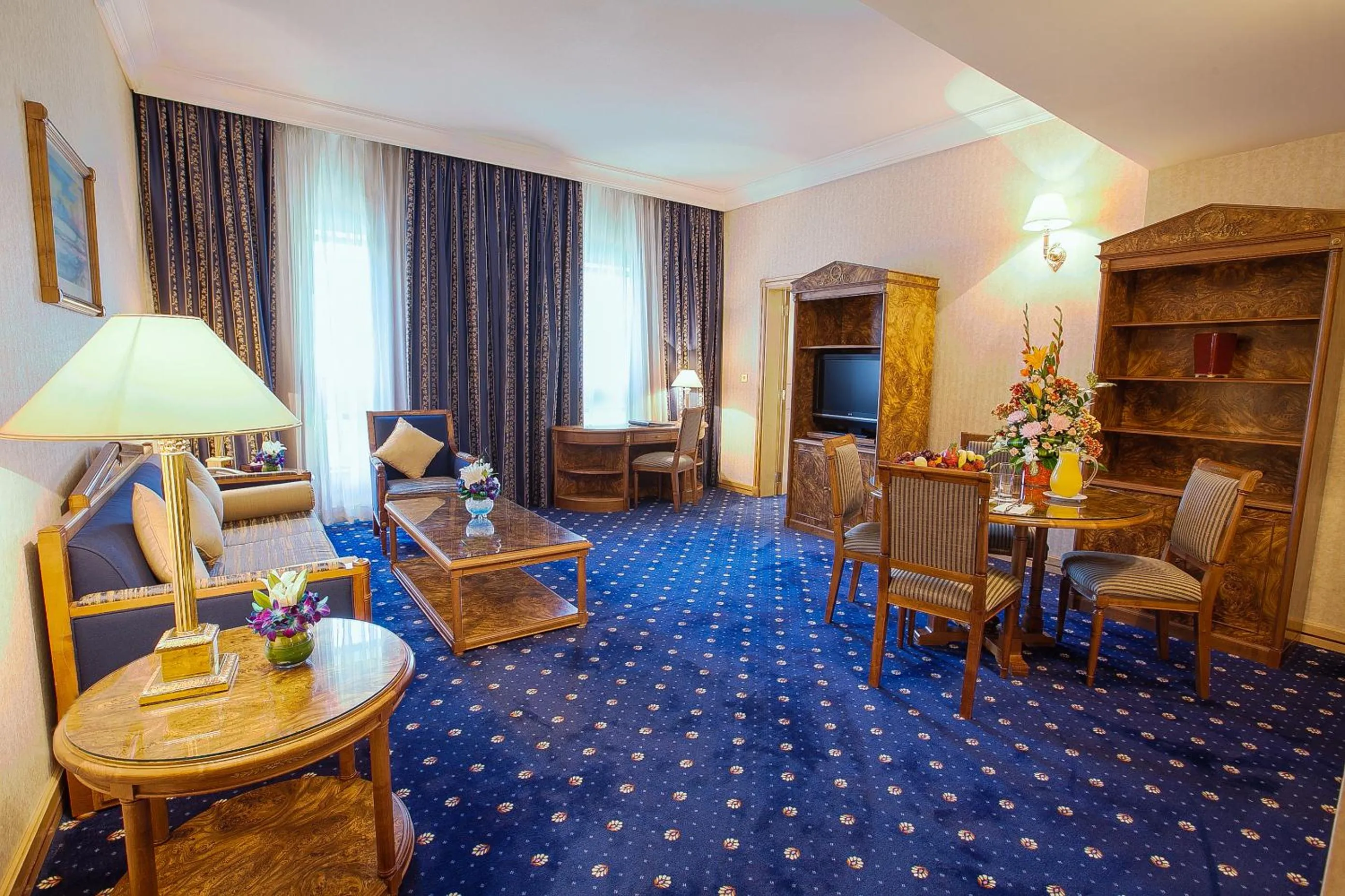 Living room in Capitol Hotel Jumeirah Dubai