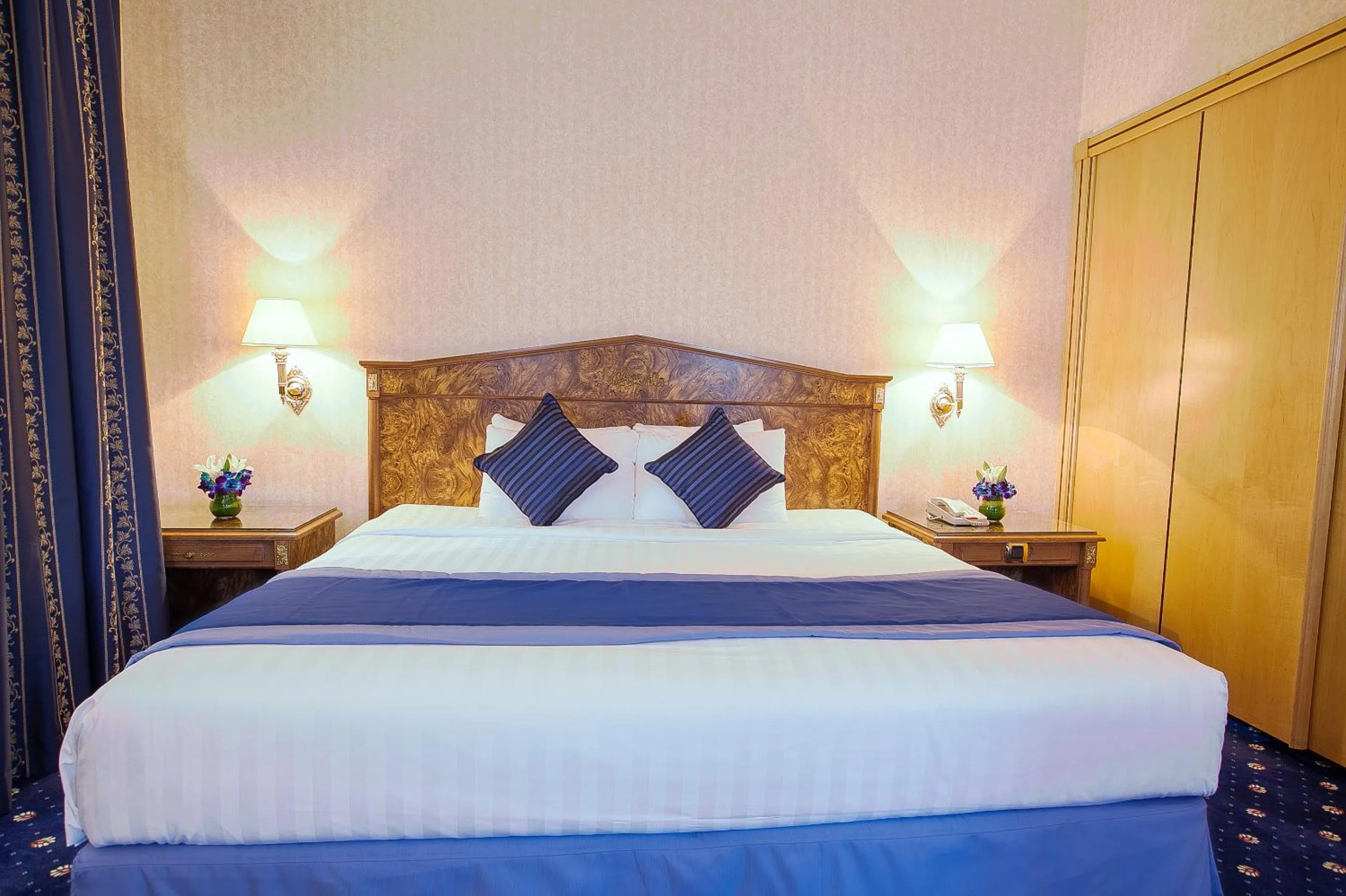 Bedroom, Bed in Capitol Hotel Jumeirah Dubai