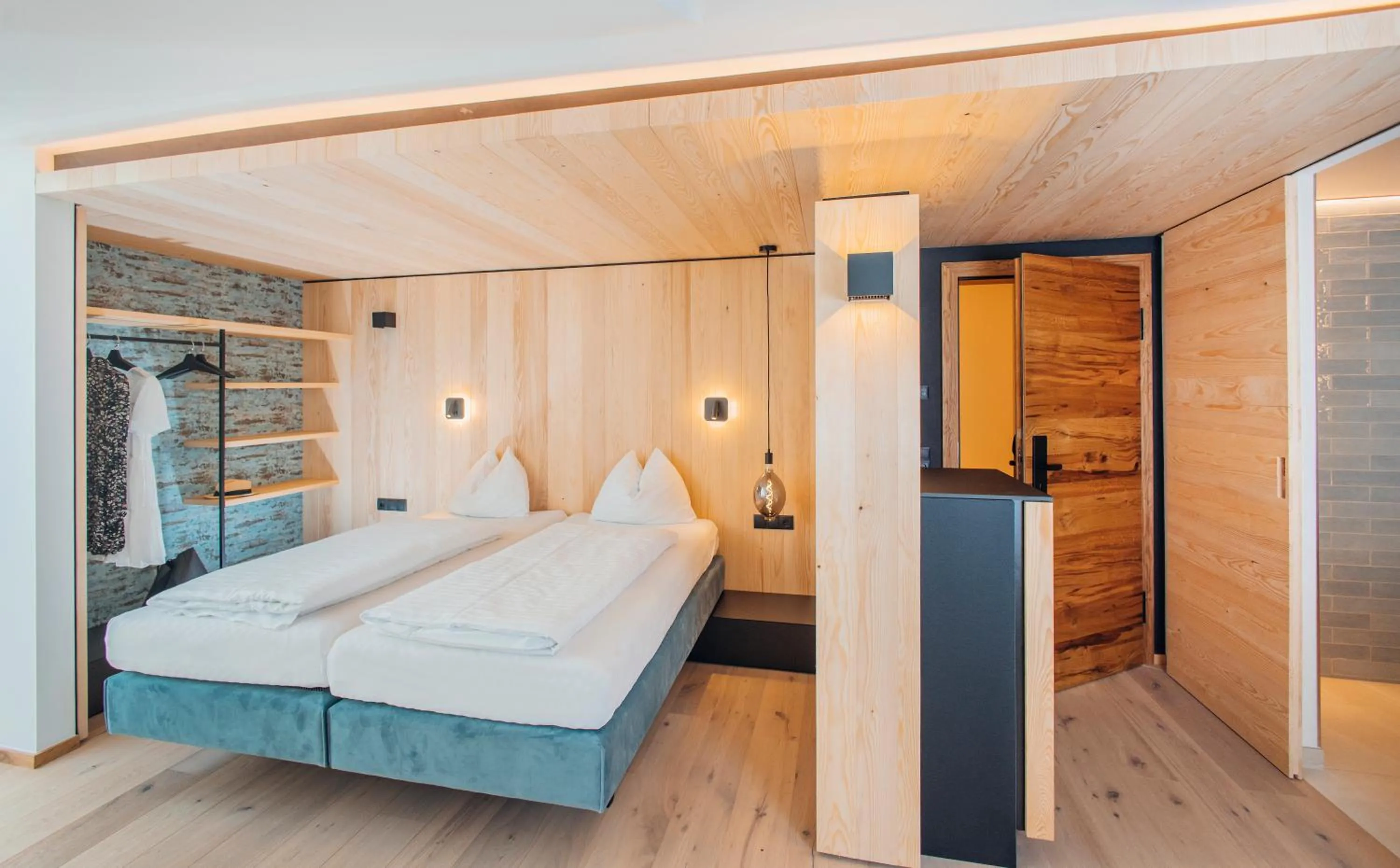 Photo of the whole room, Bed in Hotel Gasthof Hirschentenne