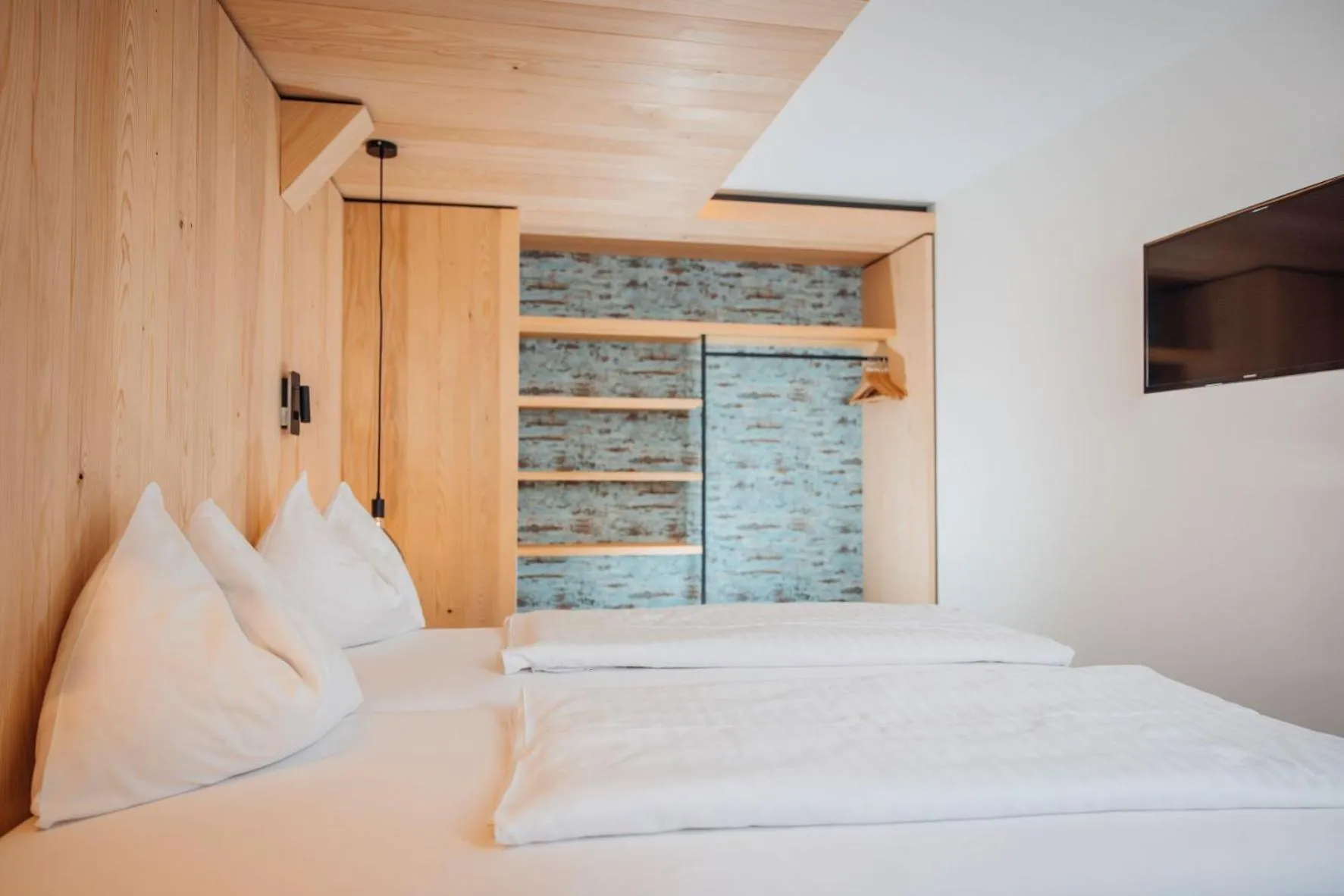 Photo of the whole room, Bed in Hotel Gasthof Hirschentenne