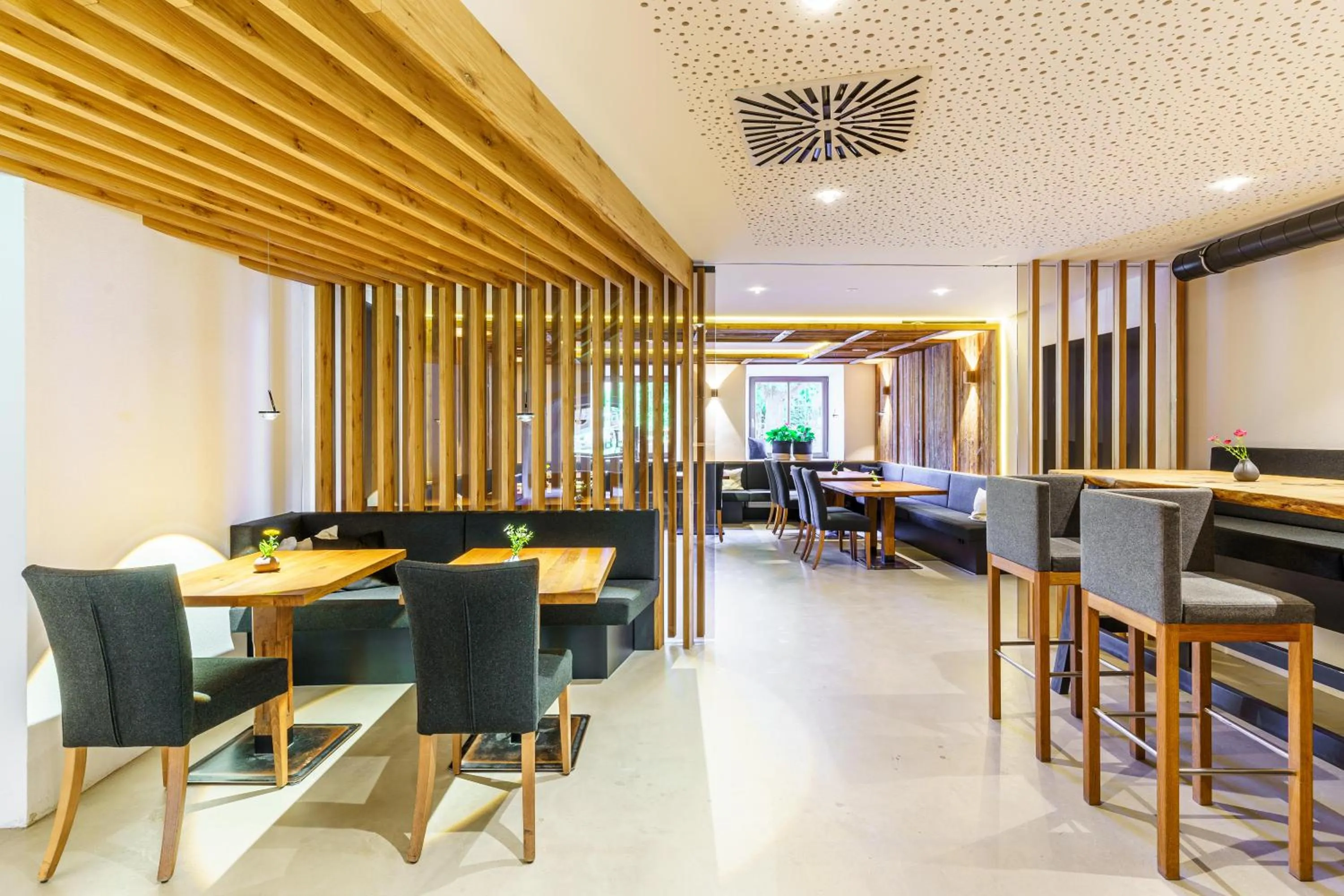 Restaurant/places to eat in Hotel Gasthof Hirschentenne