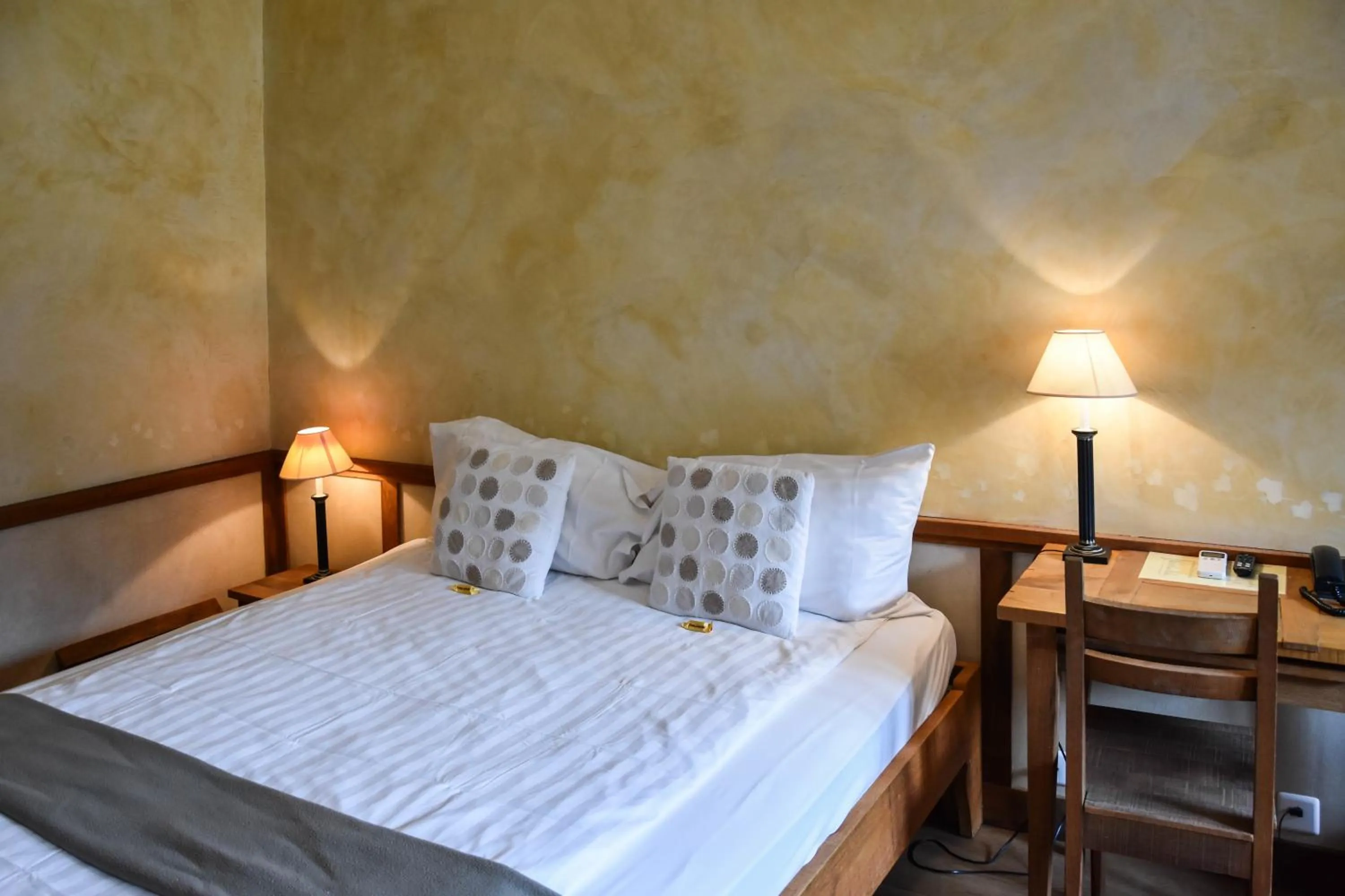 Photo of the whole room, Bed in Hôtel Restaurant Le Saint-Christophe