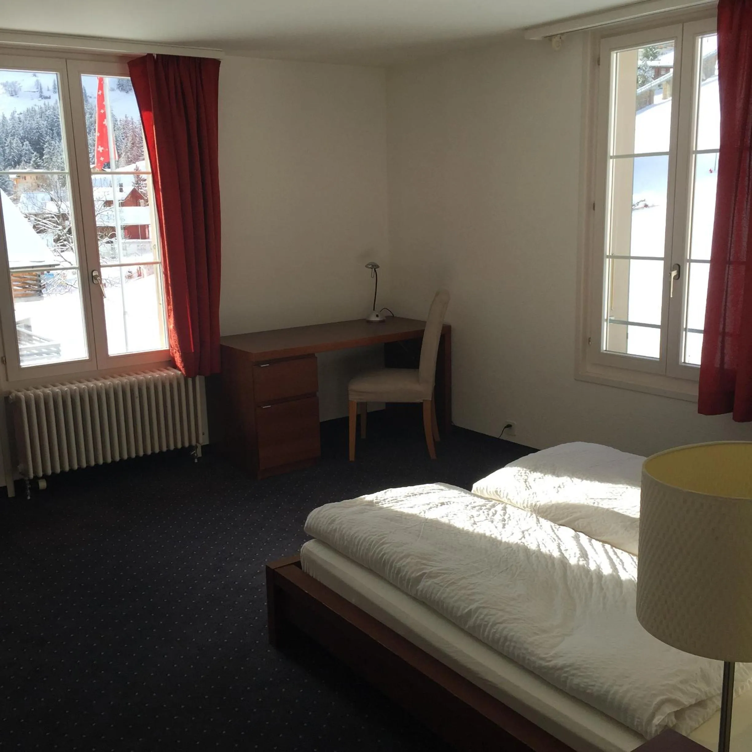 Bed in Hotel Jungfrau Mürren